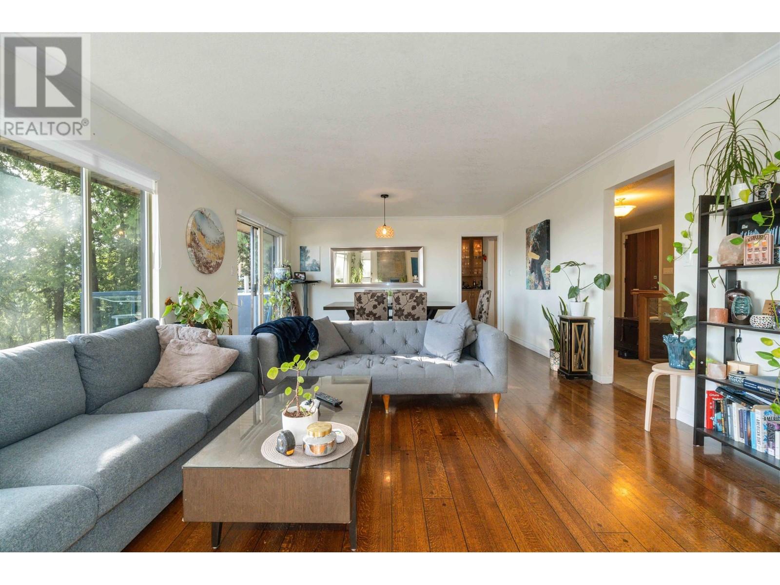 5189 MADEIRA COURT, North Vancouver