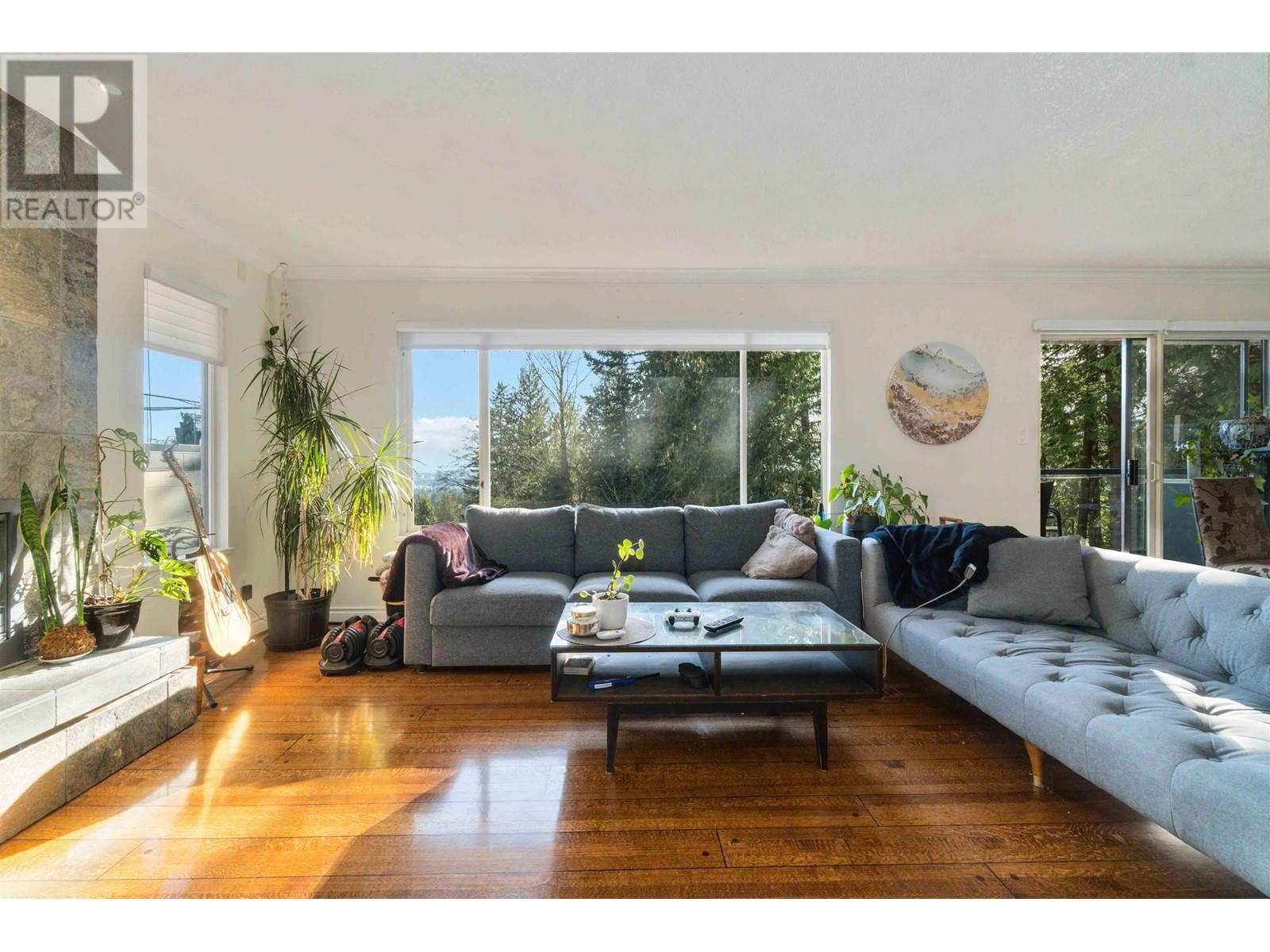 5189 MADEIRA COURT, North Vancouver