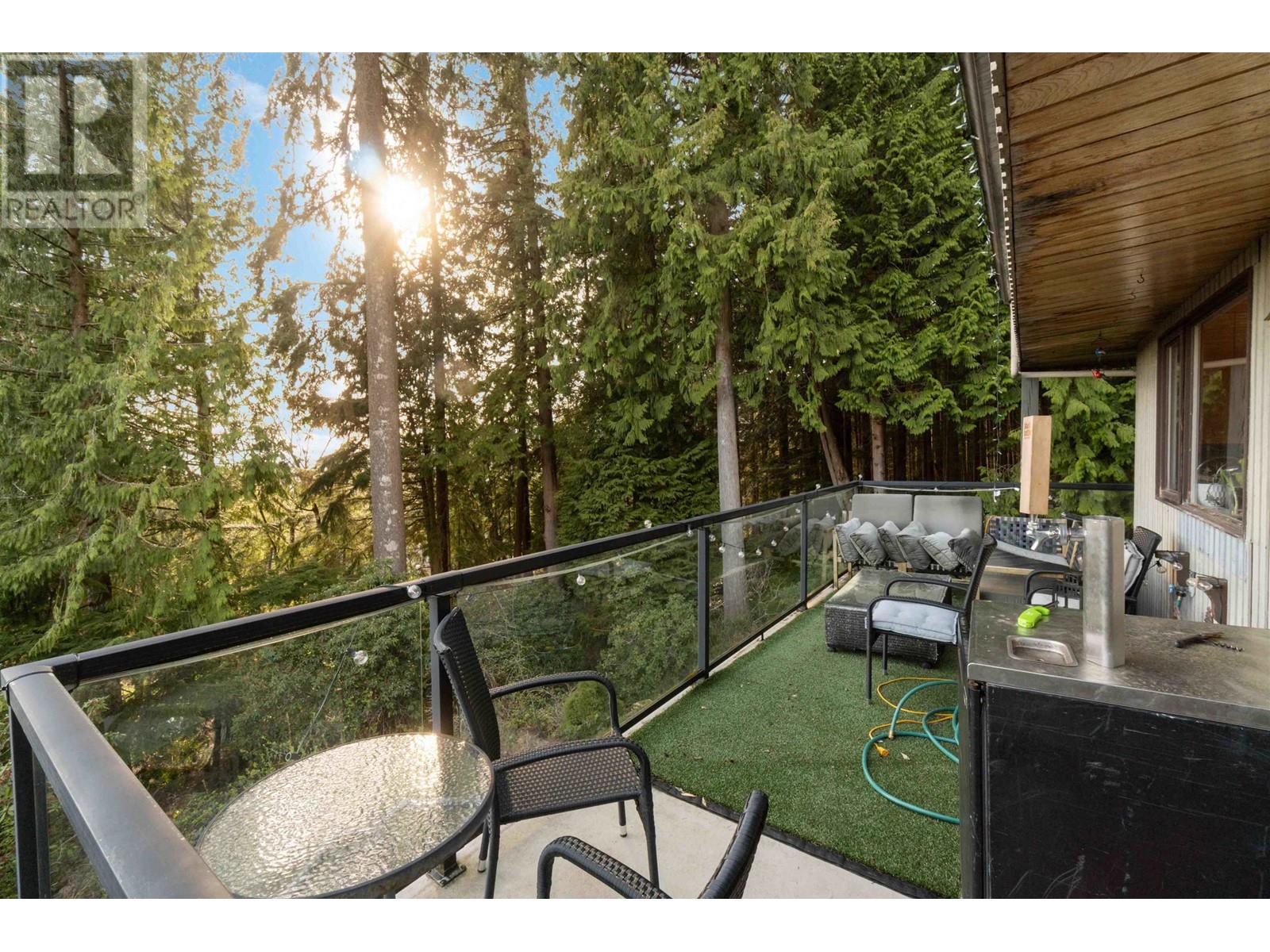 5189 MADEIRA COURT, North Vancouver