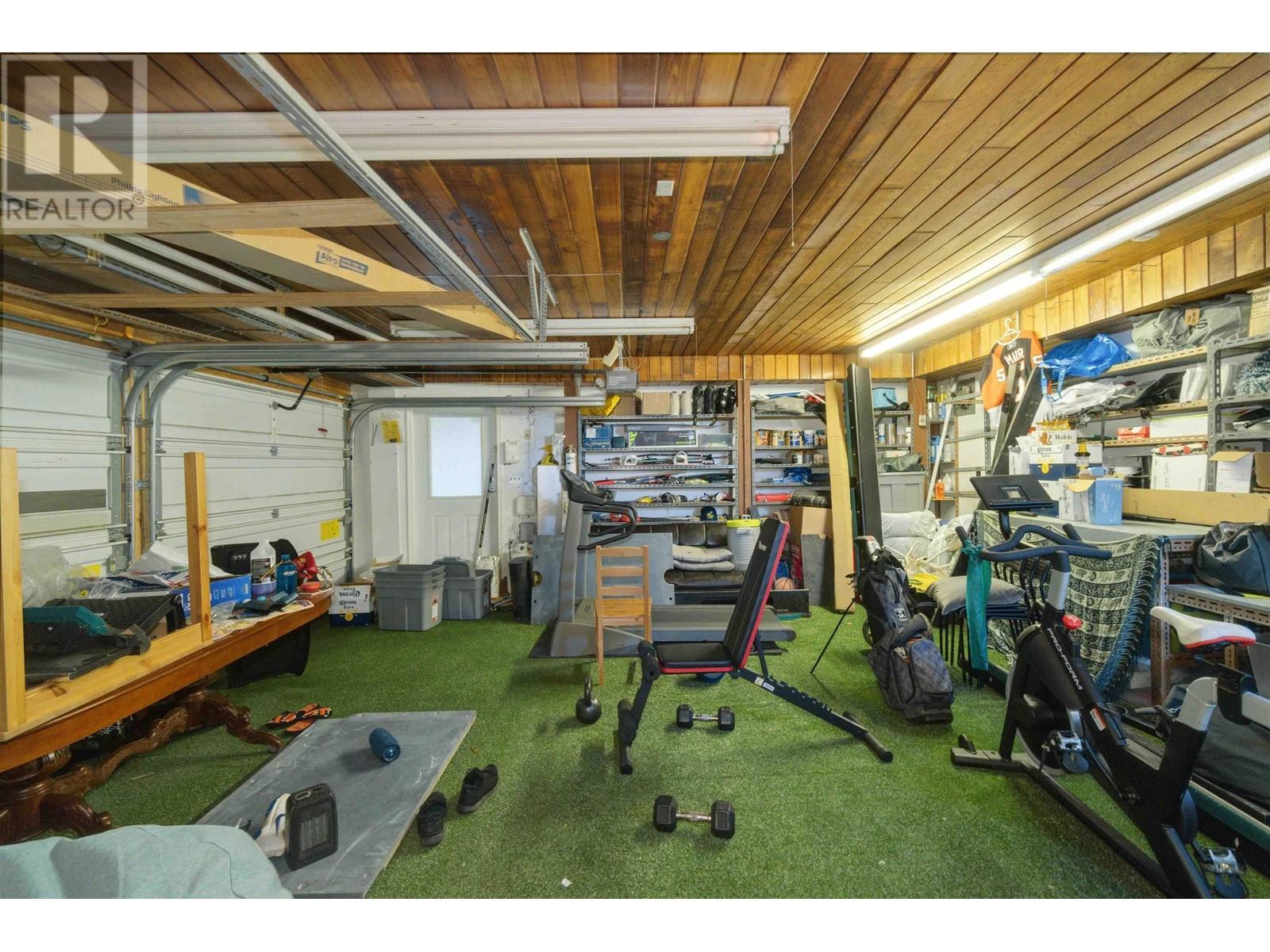 5189 MADEIRA COURT, North Vancouver