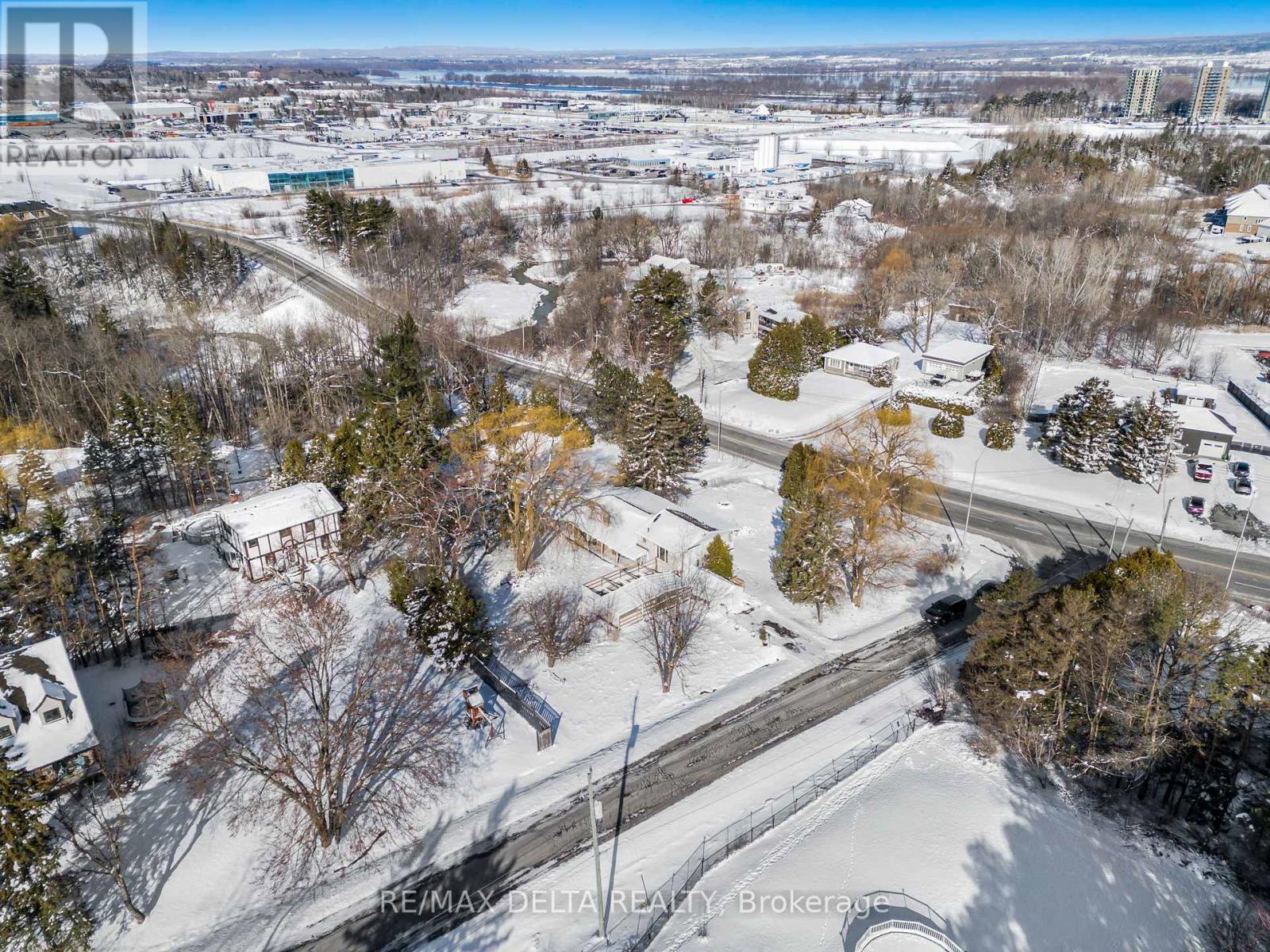 Photo 8 of 1116 Old Montreal Road, Ottawa ON
