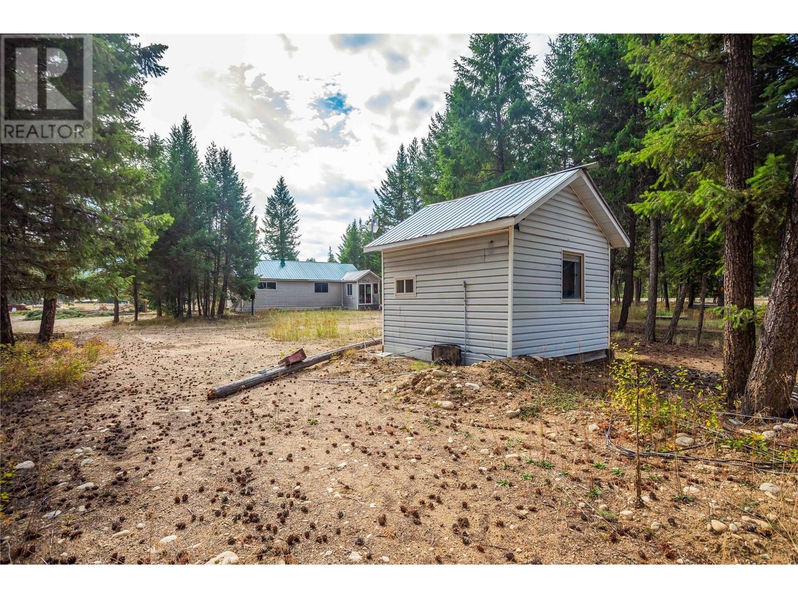 10 Boulder Road, Beaverdell