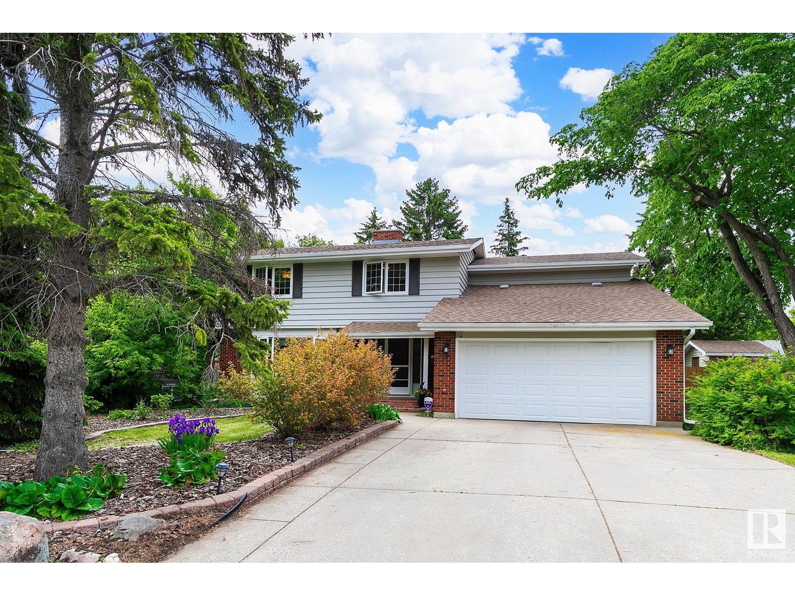 13911 88 AV NW, Edmonton