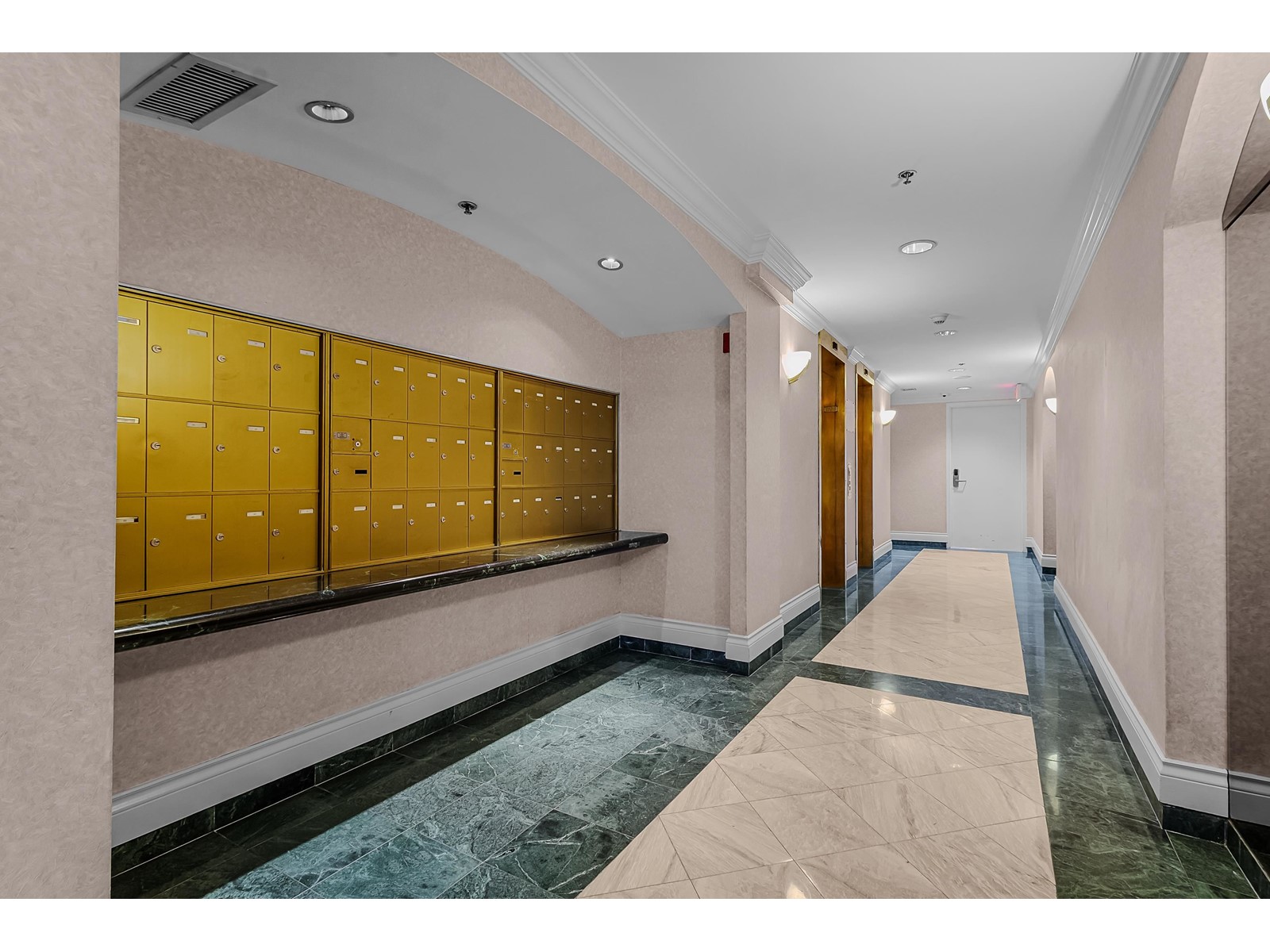 901 32330 SOUTH FRASER WAY, Abbotsford real estate listing R2988460