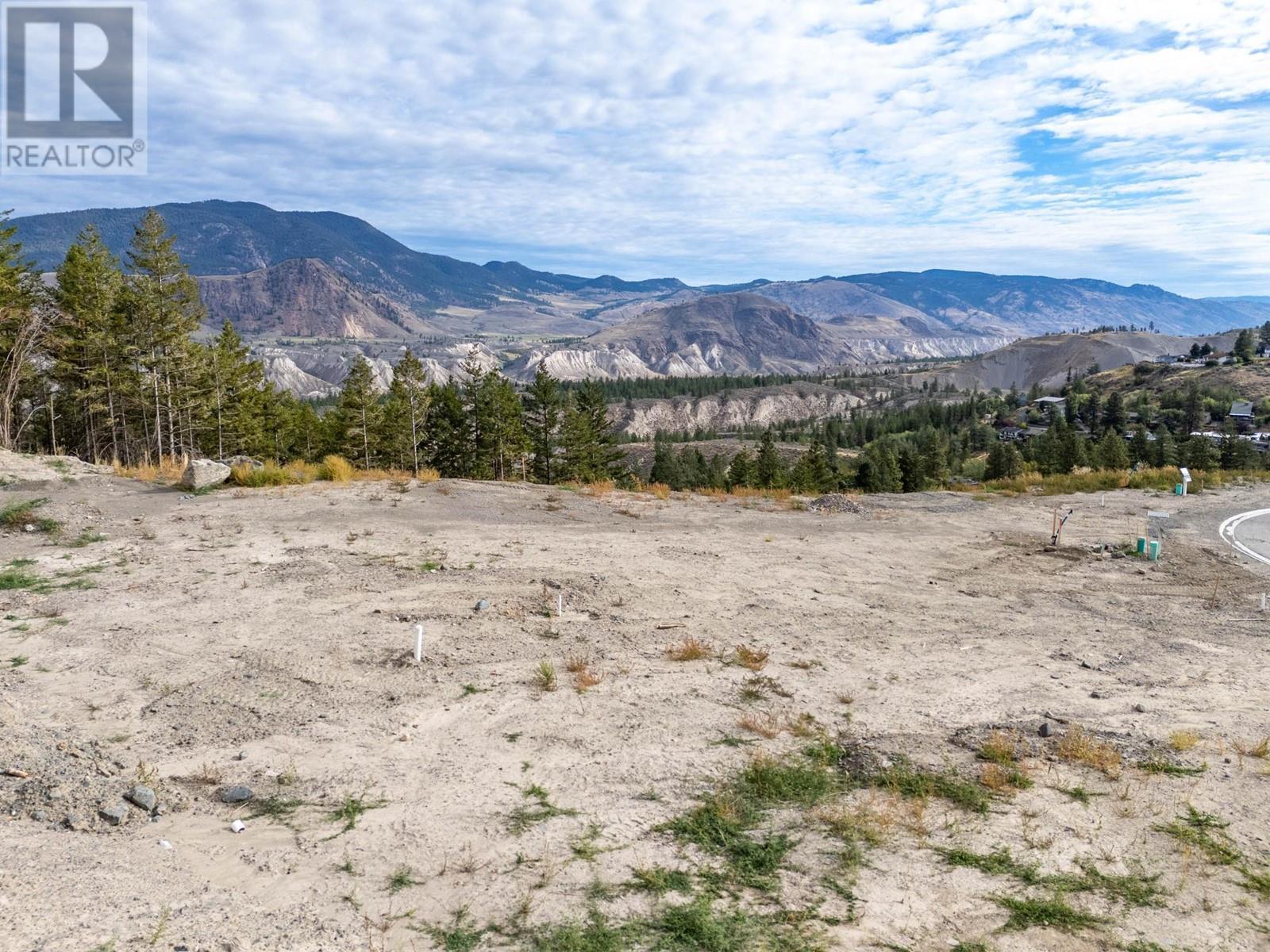 Photo 6 of 1145 Crestwood Drive, Kamloops BC