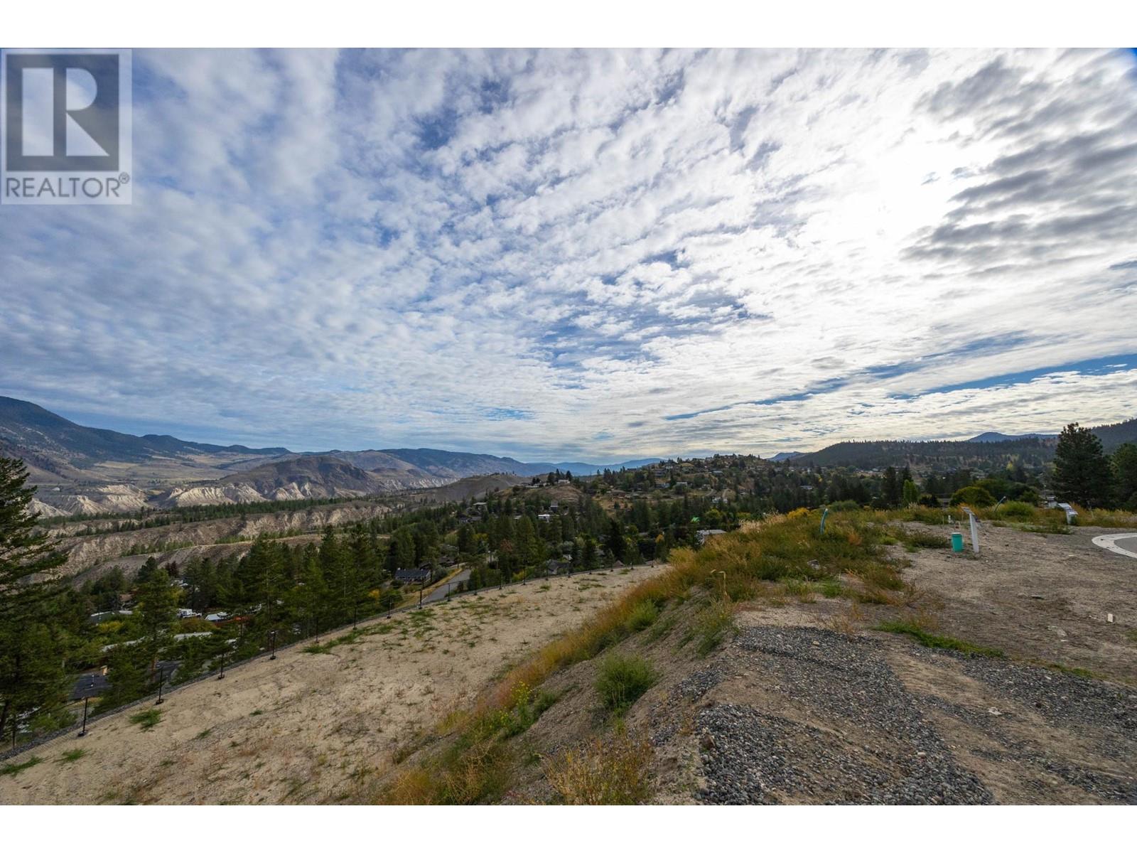 Photo 6 of 1130 Crestwood Drive, Kamloops BC