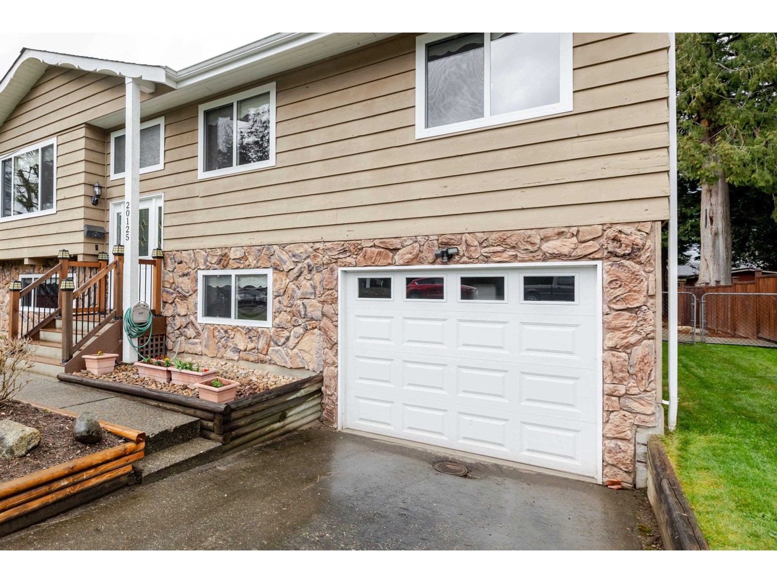 20125 44 AVENUE, Langley real estate listing R2988611
