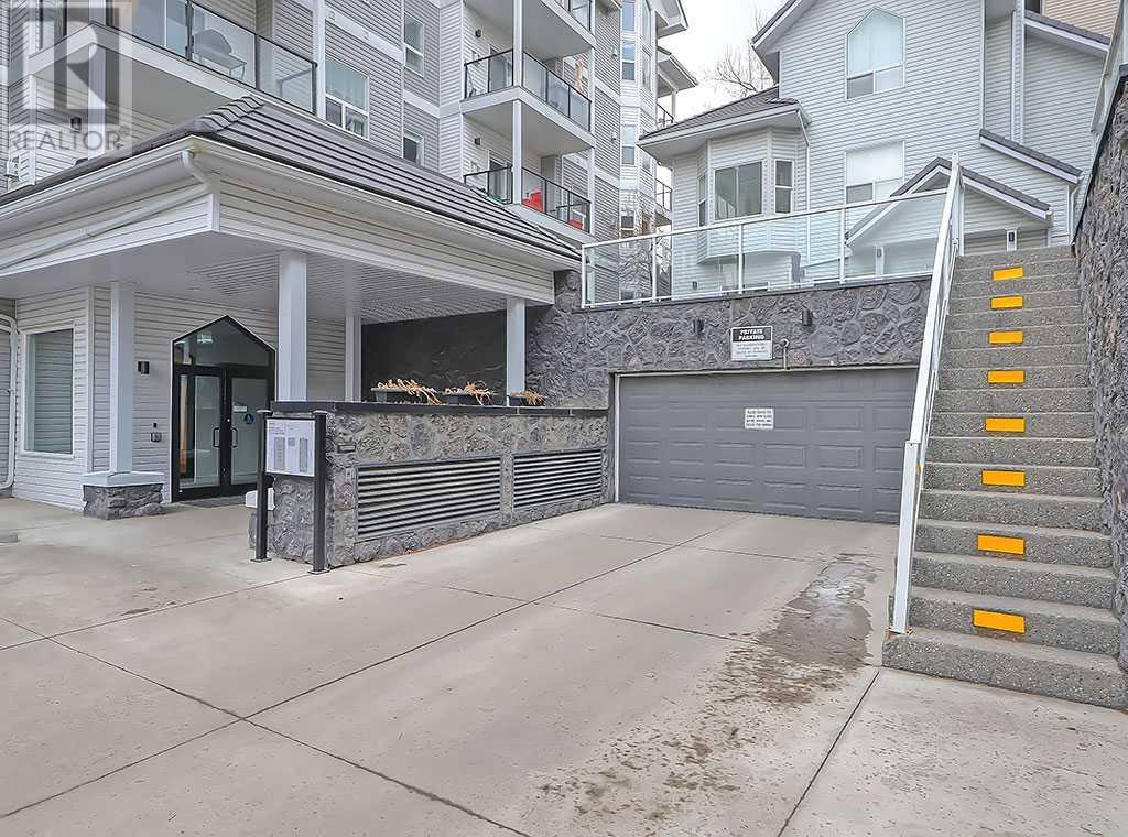 Single Family House for Sale in    Avenue SW Bankview Calgary 