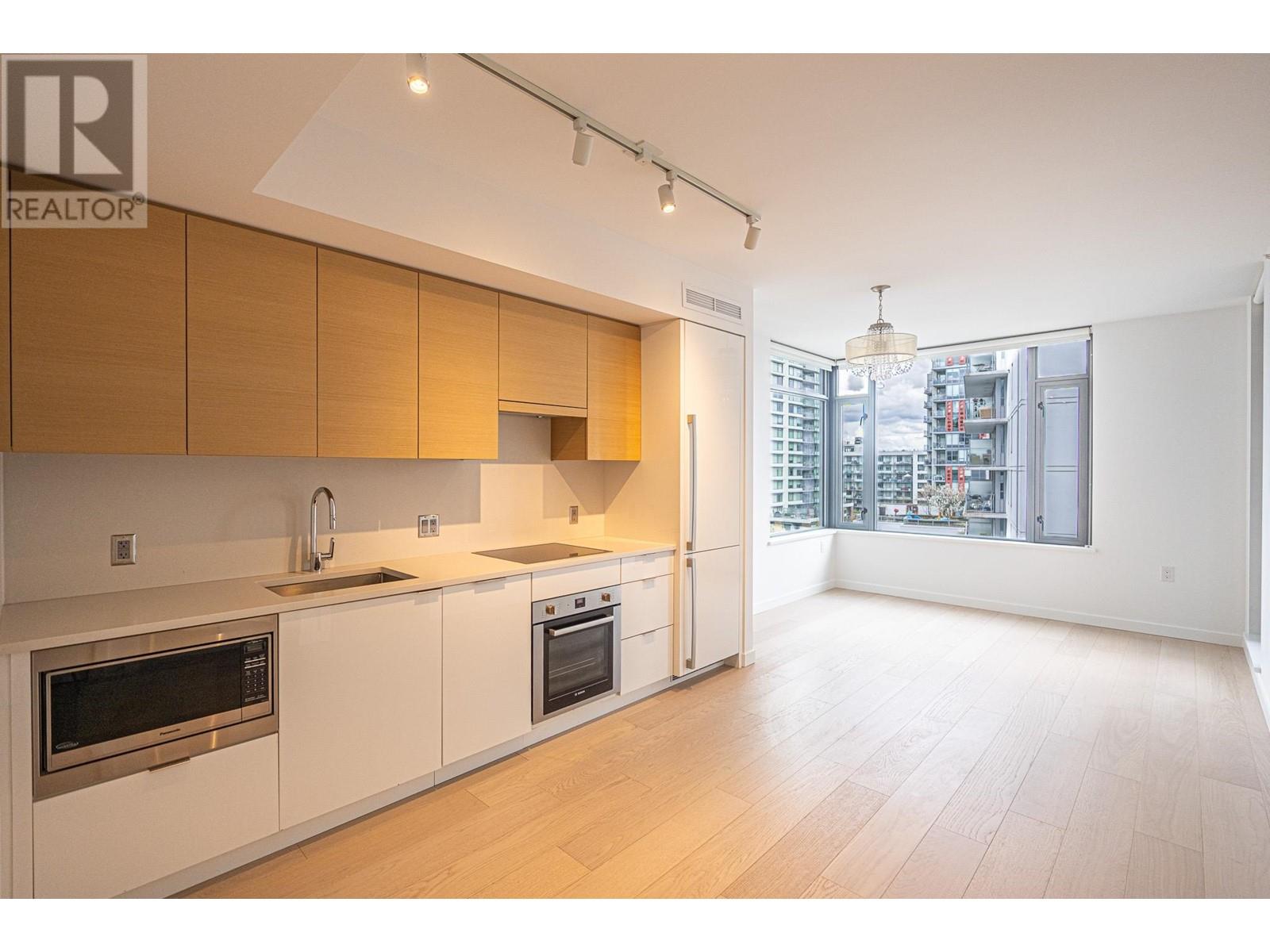 Photo 3 of 701 1688 Pullman Porter Street, Vancouver BC