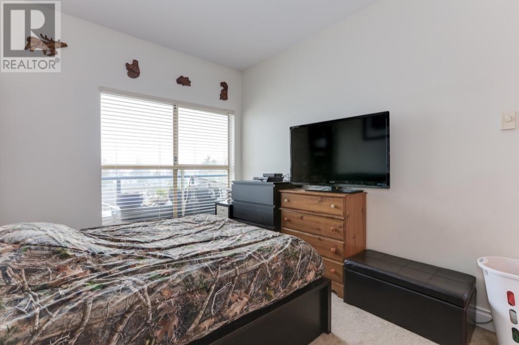 #307-4743 RIVER Road West, Delta