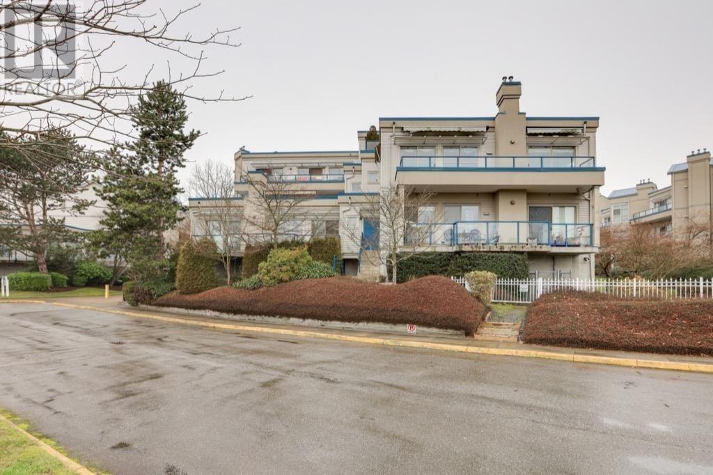 #307-4743 RIVER Road West, Delta