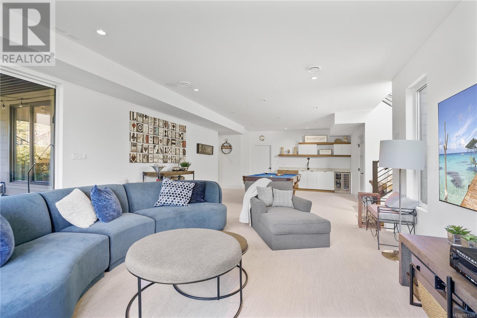  2046 Pinehurst Terrace, Langford