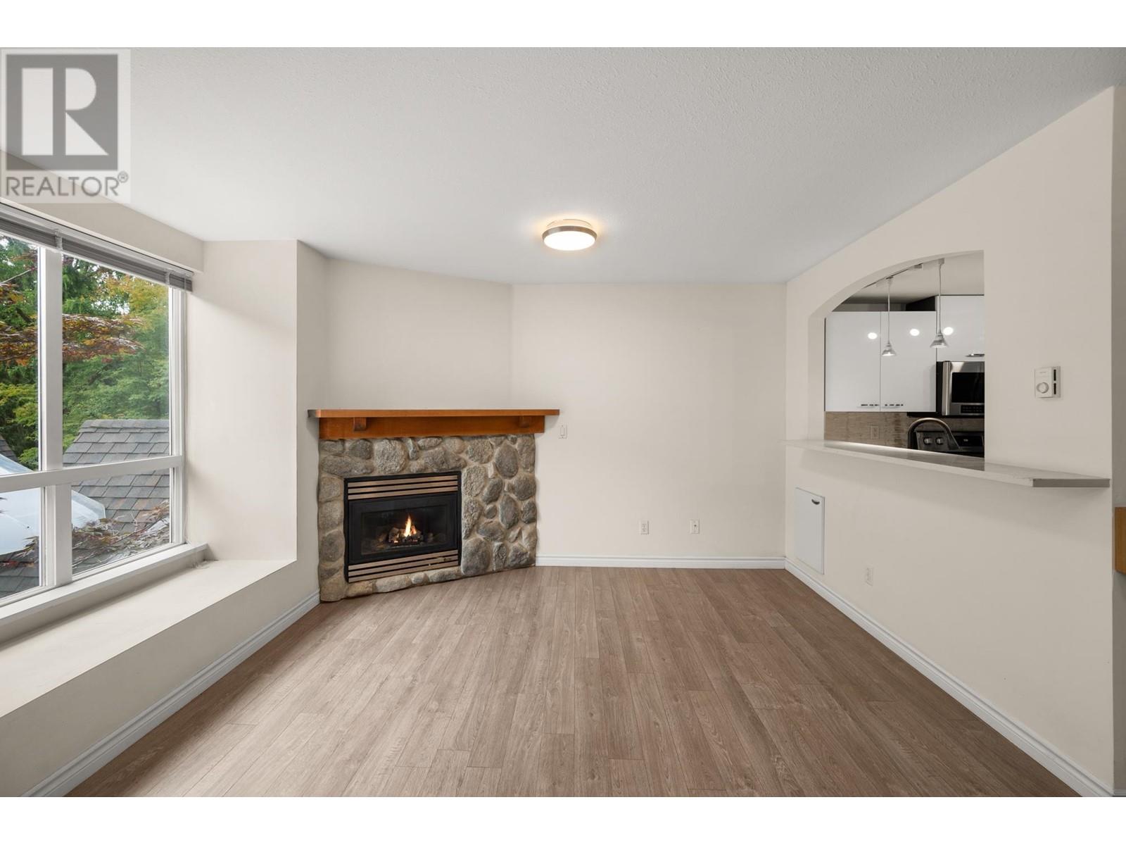 15 1005 LYNN VALLEY ROAD, North Vancouver