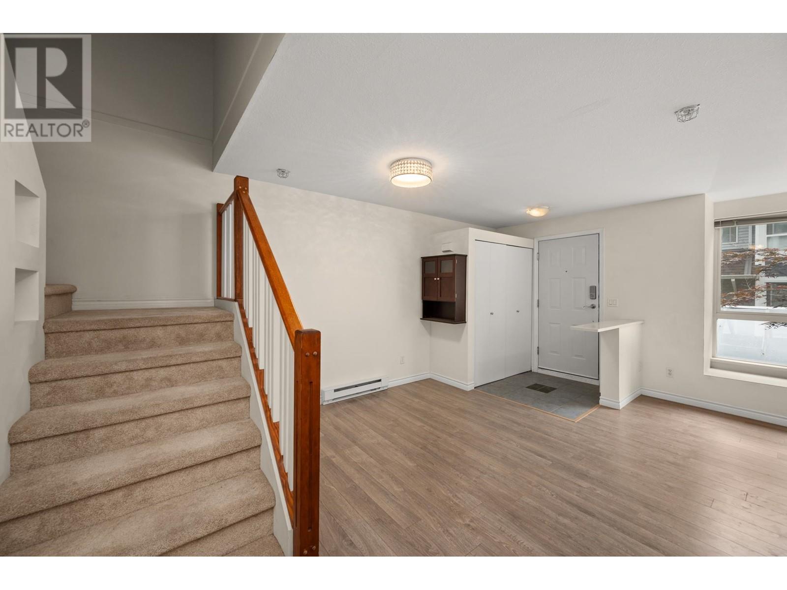15 1005 LYNN VALLEY ROAD, North Vancouver