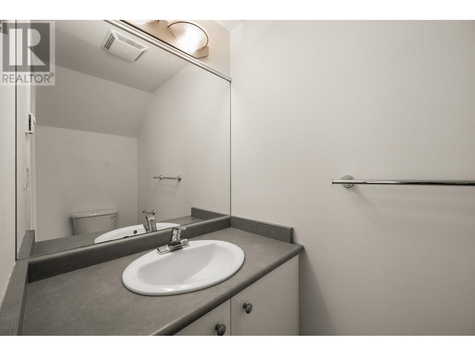 15 1005 LYNN VALLEY ROAD, North Vancouver