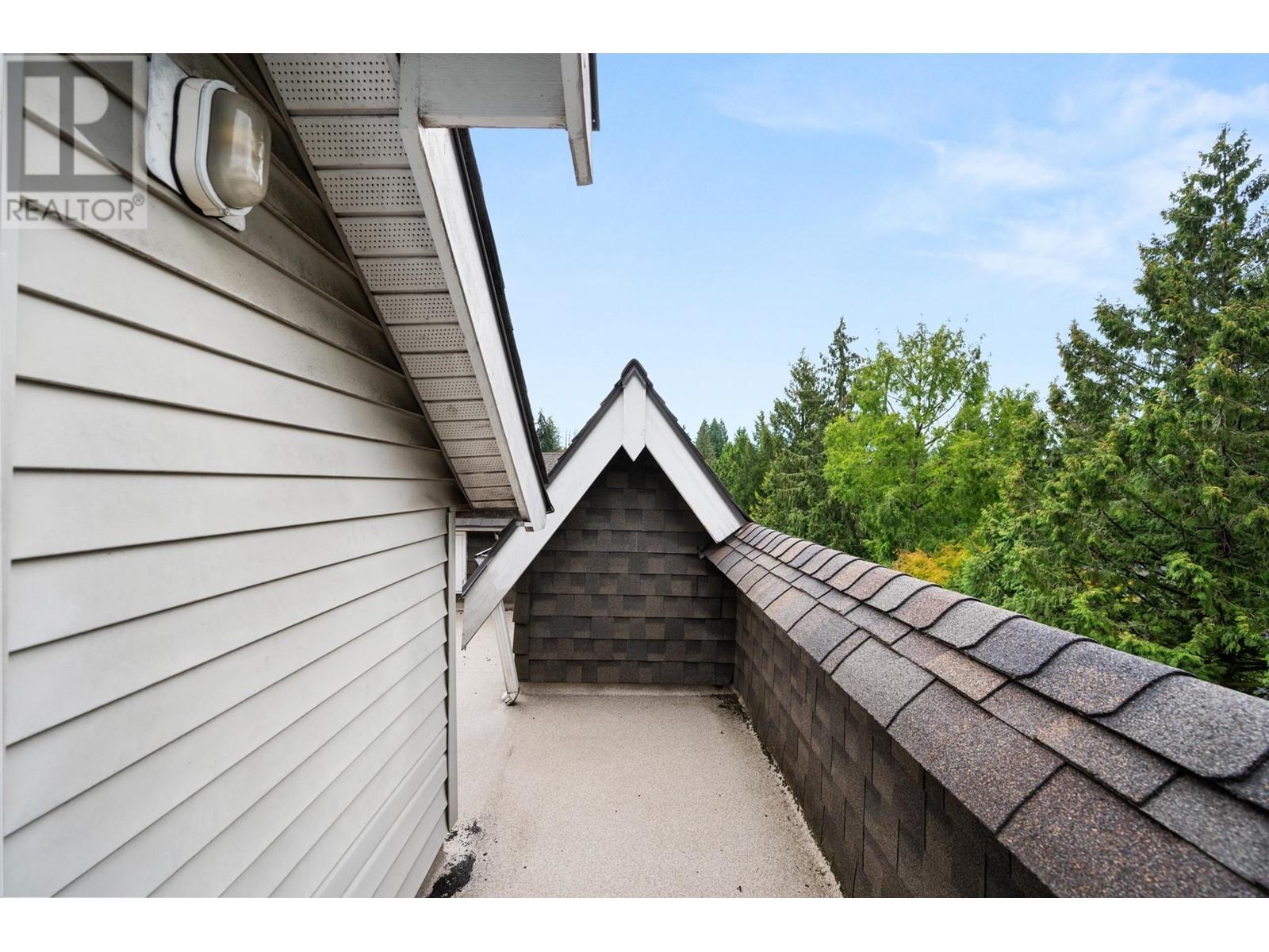 15 1005 LYNN VALLEY ROAD, North Vancouver