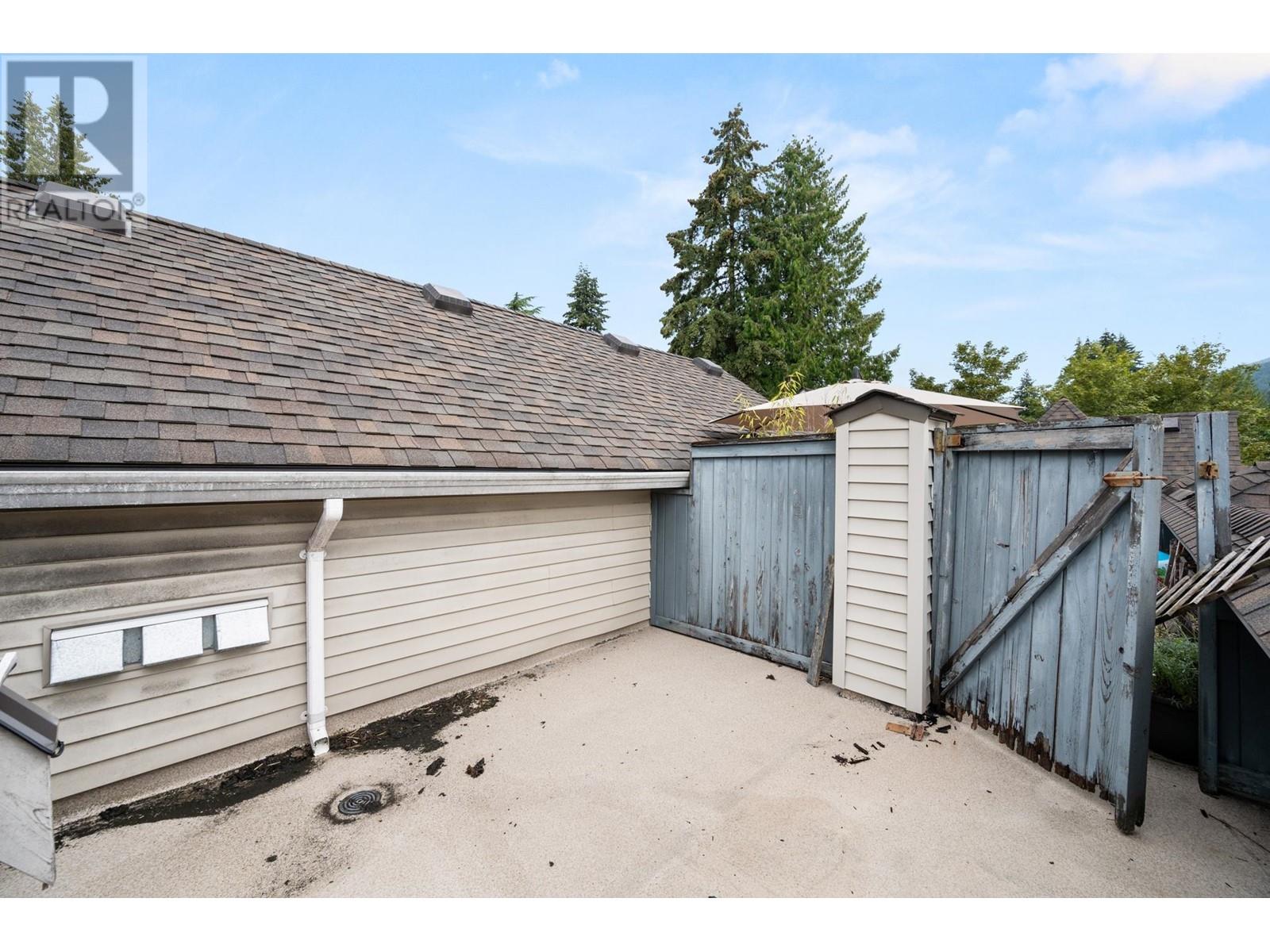 15 1005 LYNN VALLEY ROAD, North Vancouver