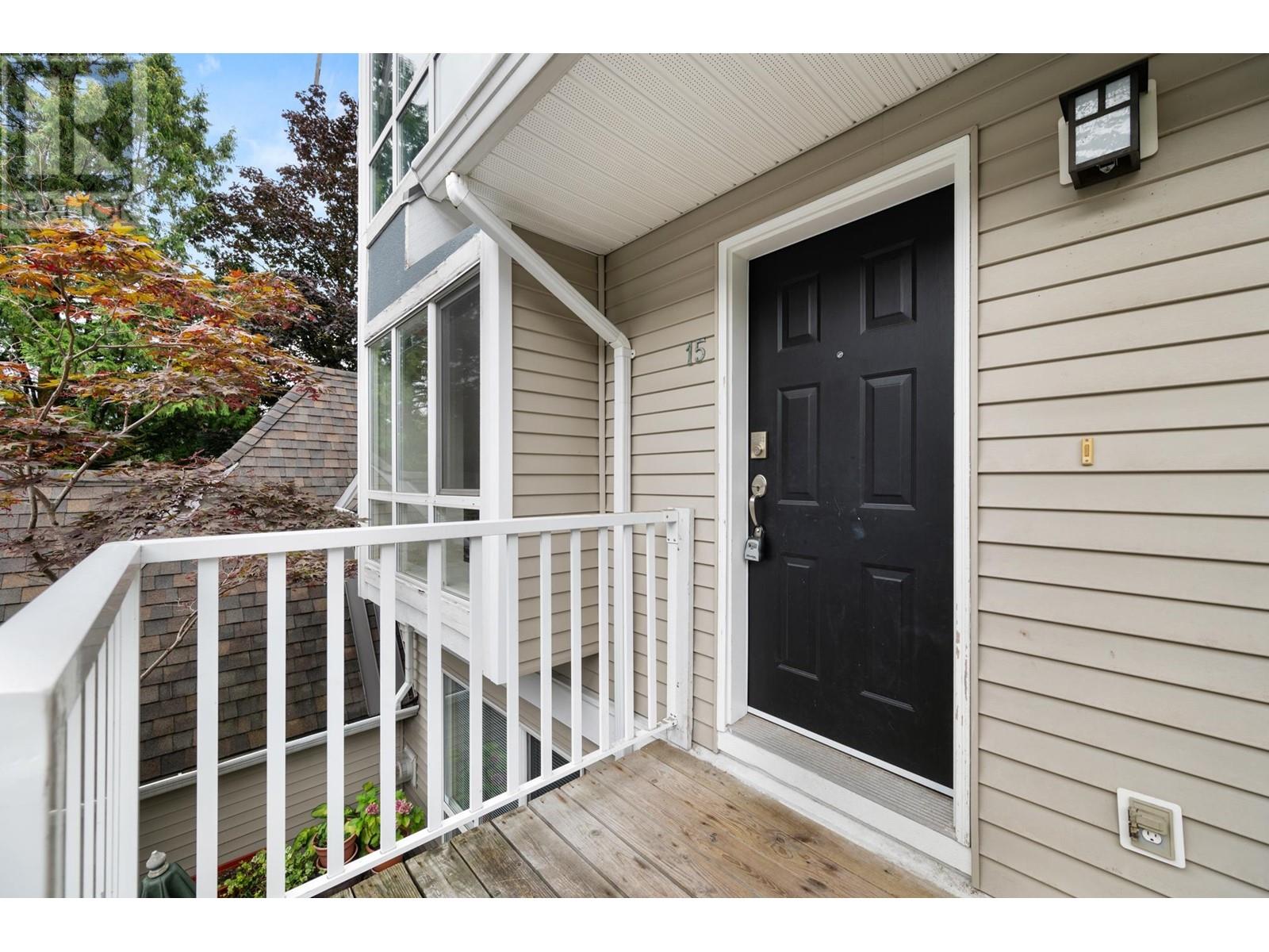 15 1005 LYNN VALLEY ROAD, North Vancouver