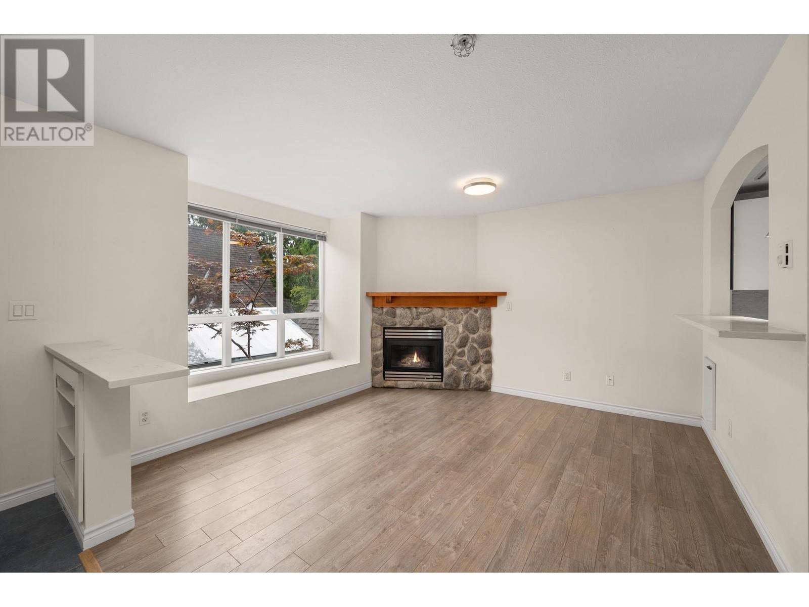 15 1005 LYNN VALLEY ROAD, North Vancouver
