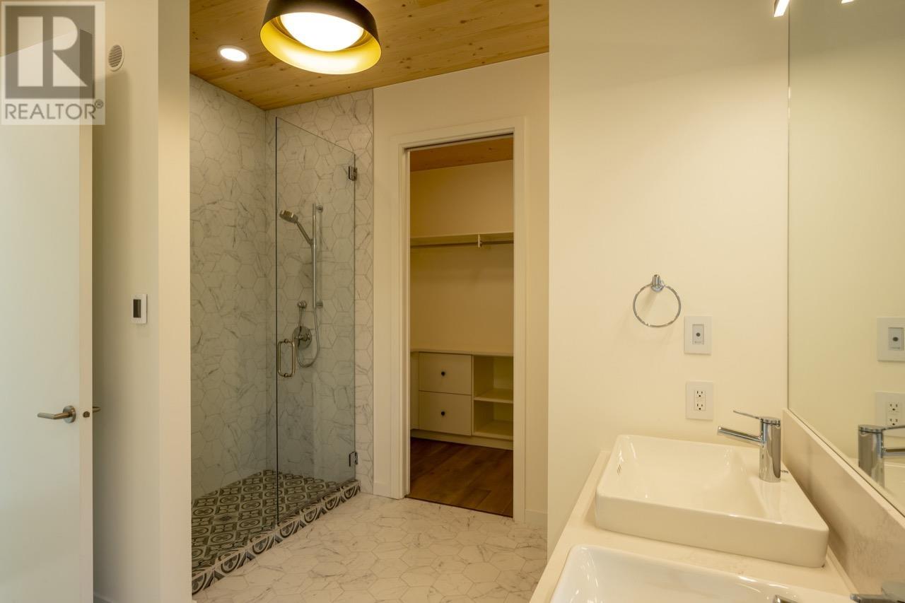 3085 LOIS ROAD, Pemberton