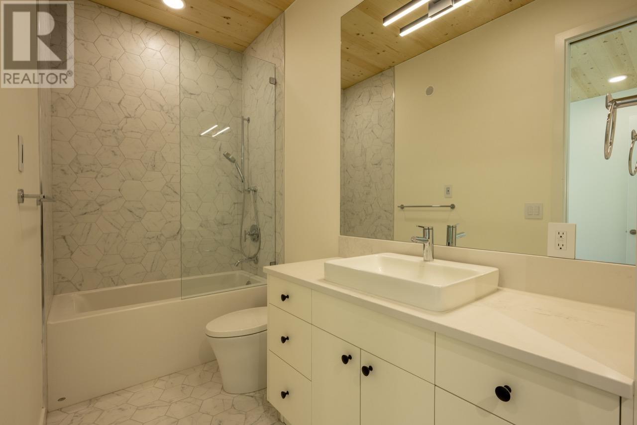 3085 LOIS ROAD, Pemberton