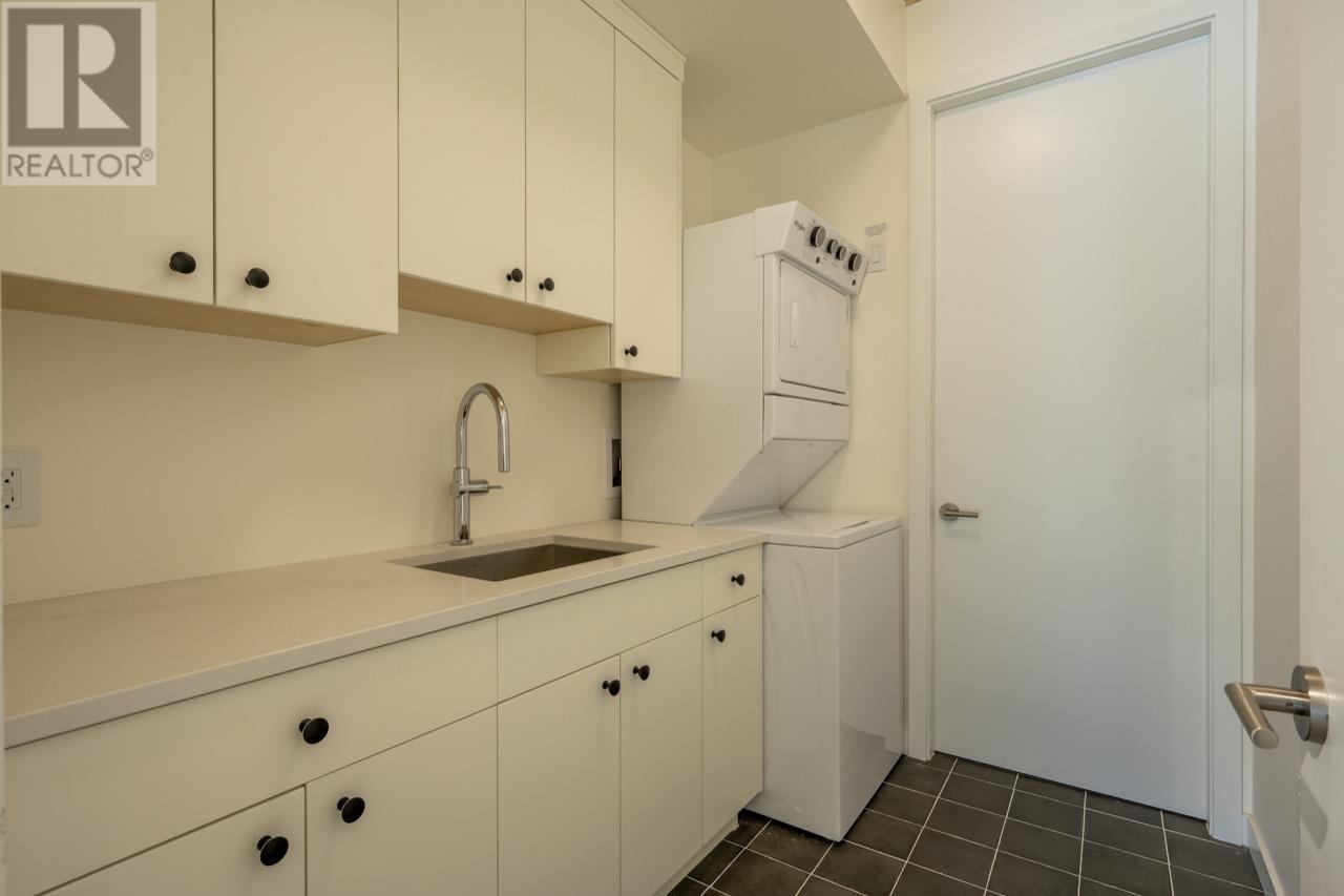 3085 LOIS ROAD, Pemberton