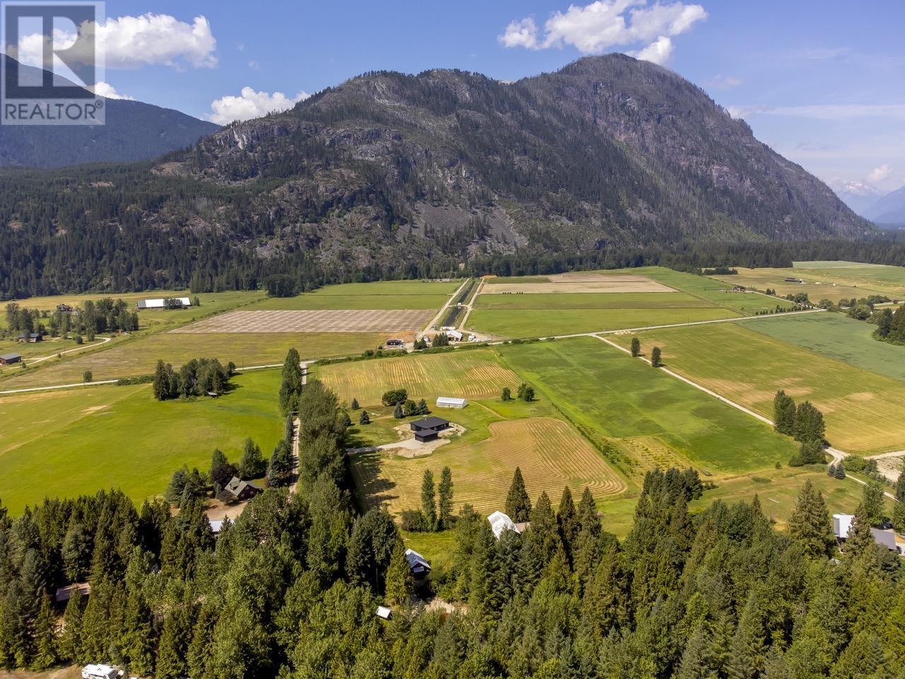 3085 LOIS ROAD, Pemberton