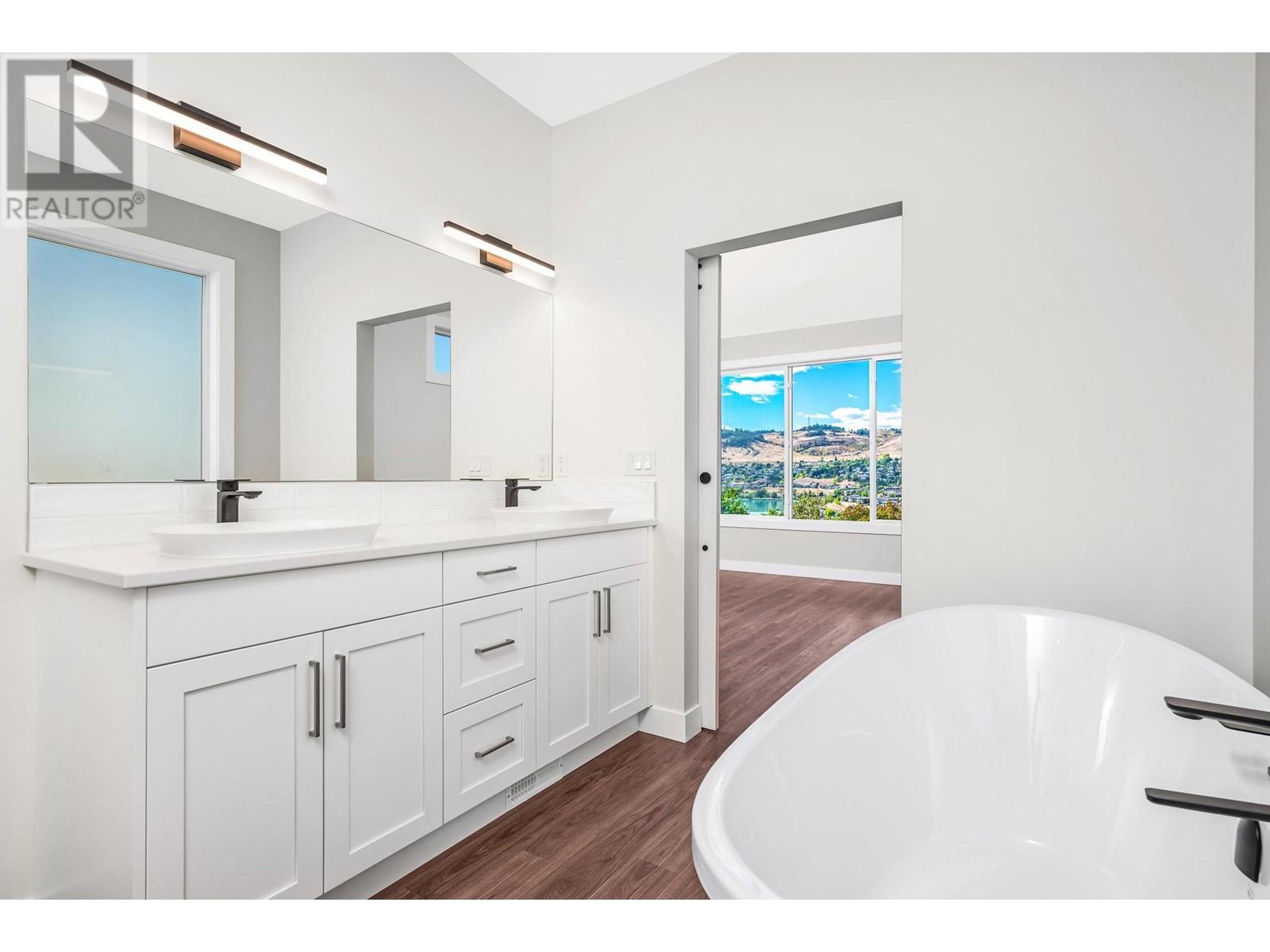 8909 Cherry Lane, Coldstream