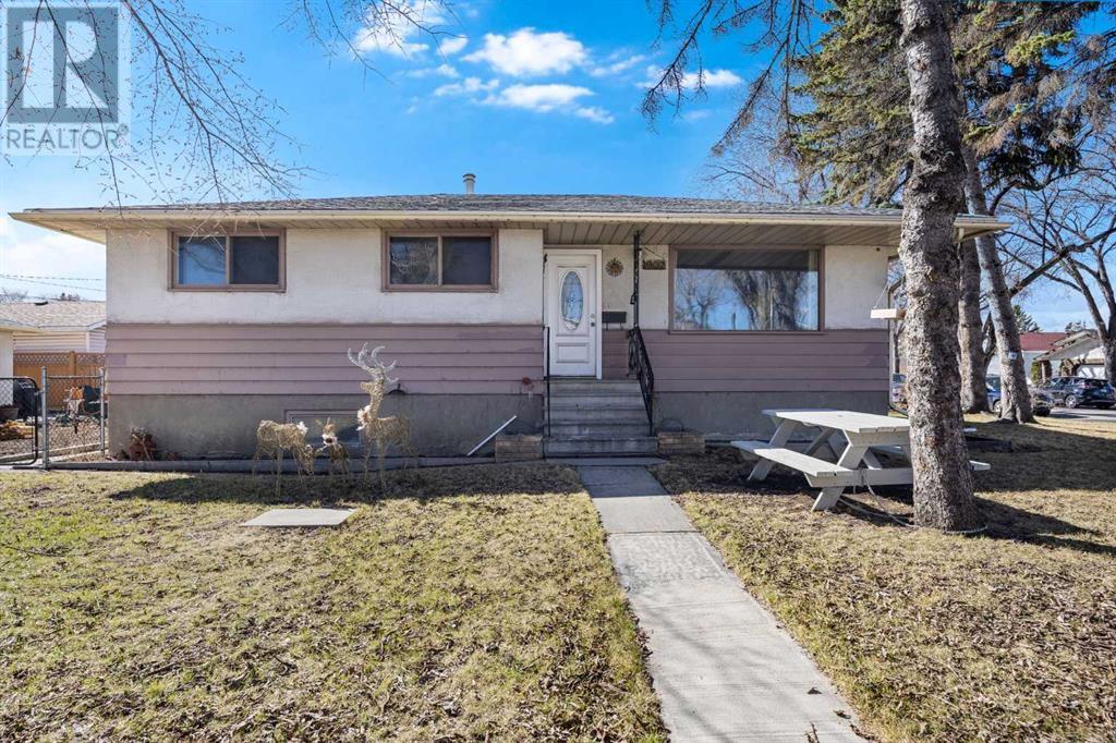 1902 Ash Crescent SE, Calgary, Alberta