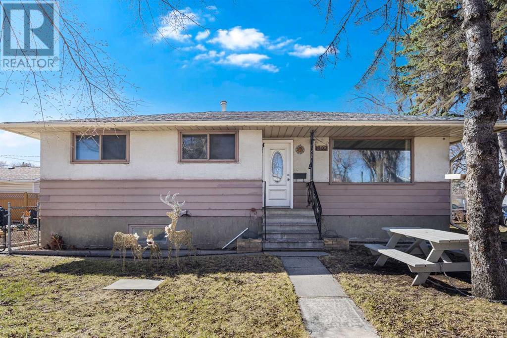 Single Family House Bungalow for Sale in  Ash Crescent SE Southview Calgary 