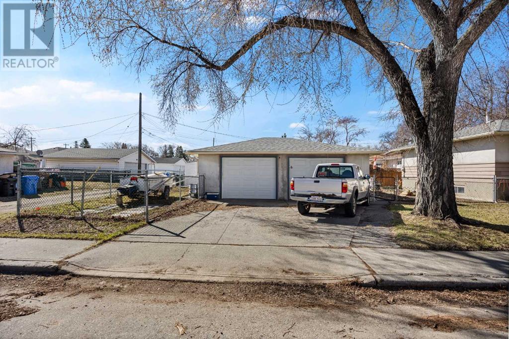 Single Family House Bungalow for Sale in  Ash Crescent SE Southview Calgary 