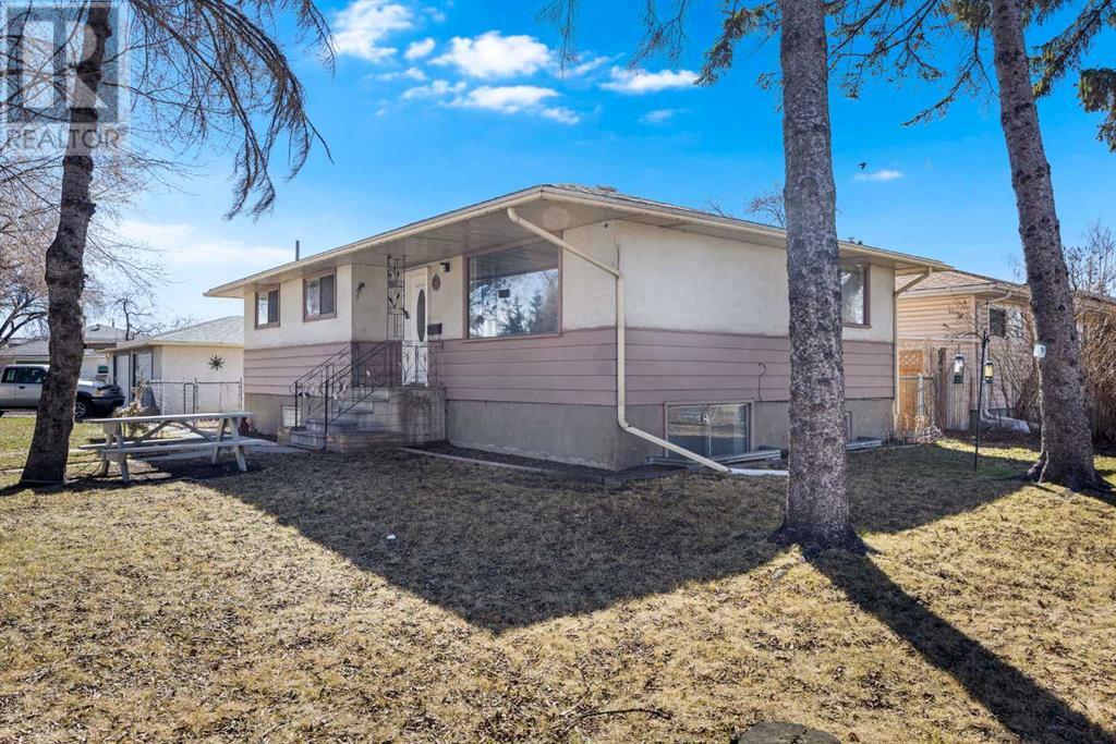 Single Family House Bungalow for Sale in  Ash Crescent SE Southview Calgary 