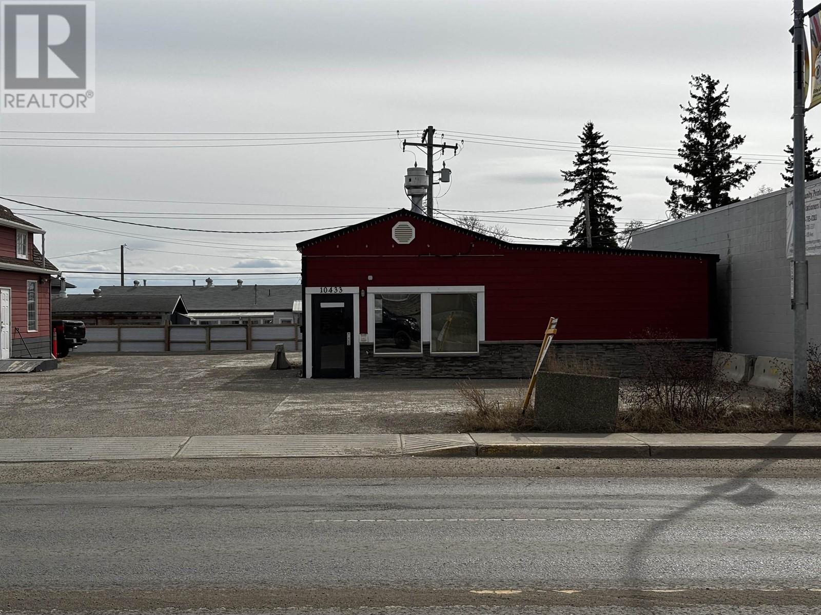 Photo 11 of 10419 100 Avenue, Fort St John BC