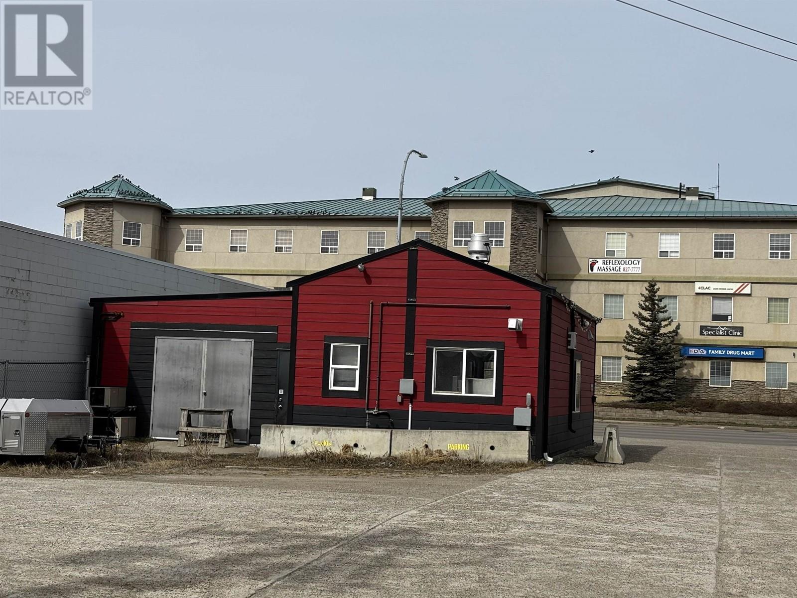 Photo 8 of 10419 100 Avenue, Fort St John BC