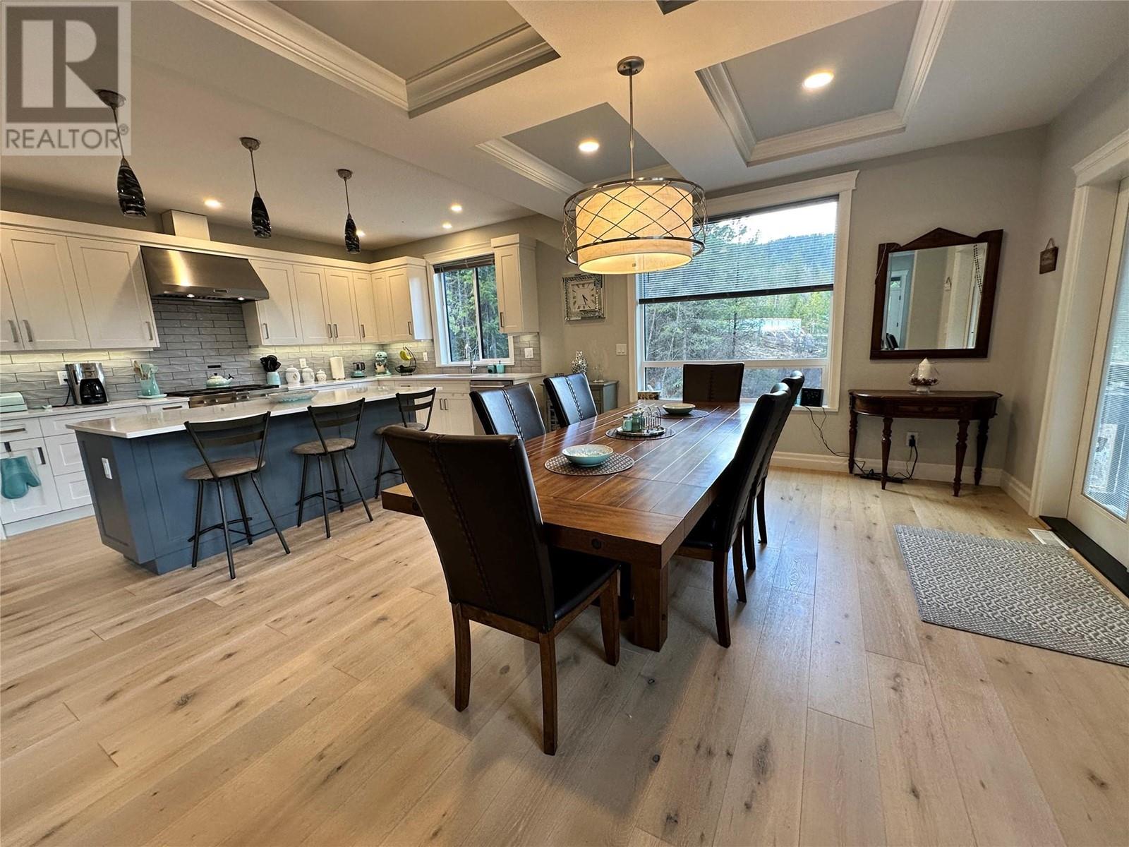 220 CHASE Road, Christina Lake