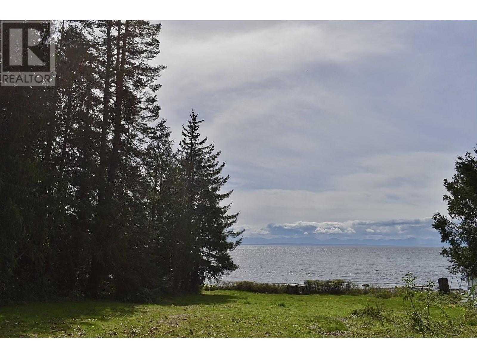 2763 LOWER ROAD, Roberts Creek