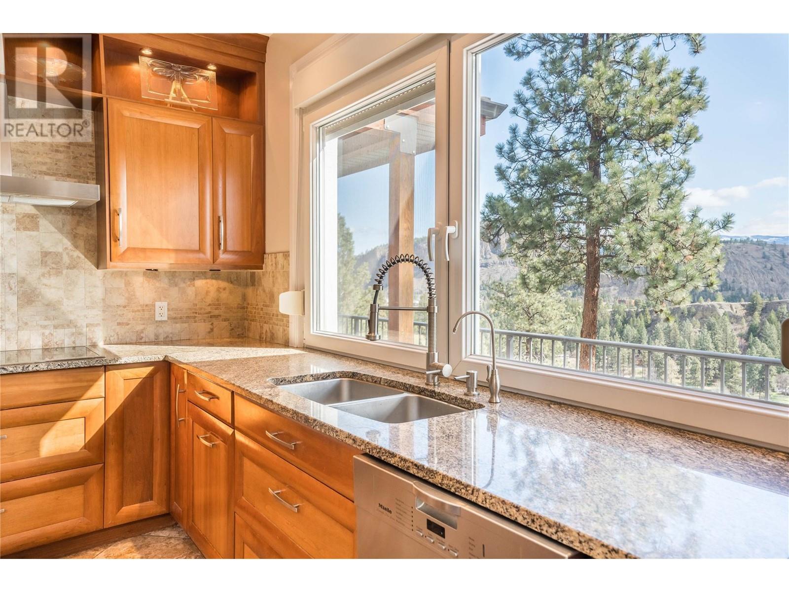  6220 Simpson Road, Summerland