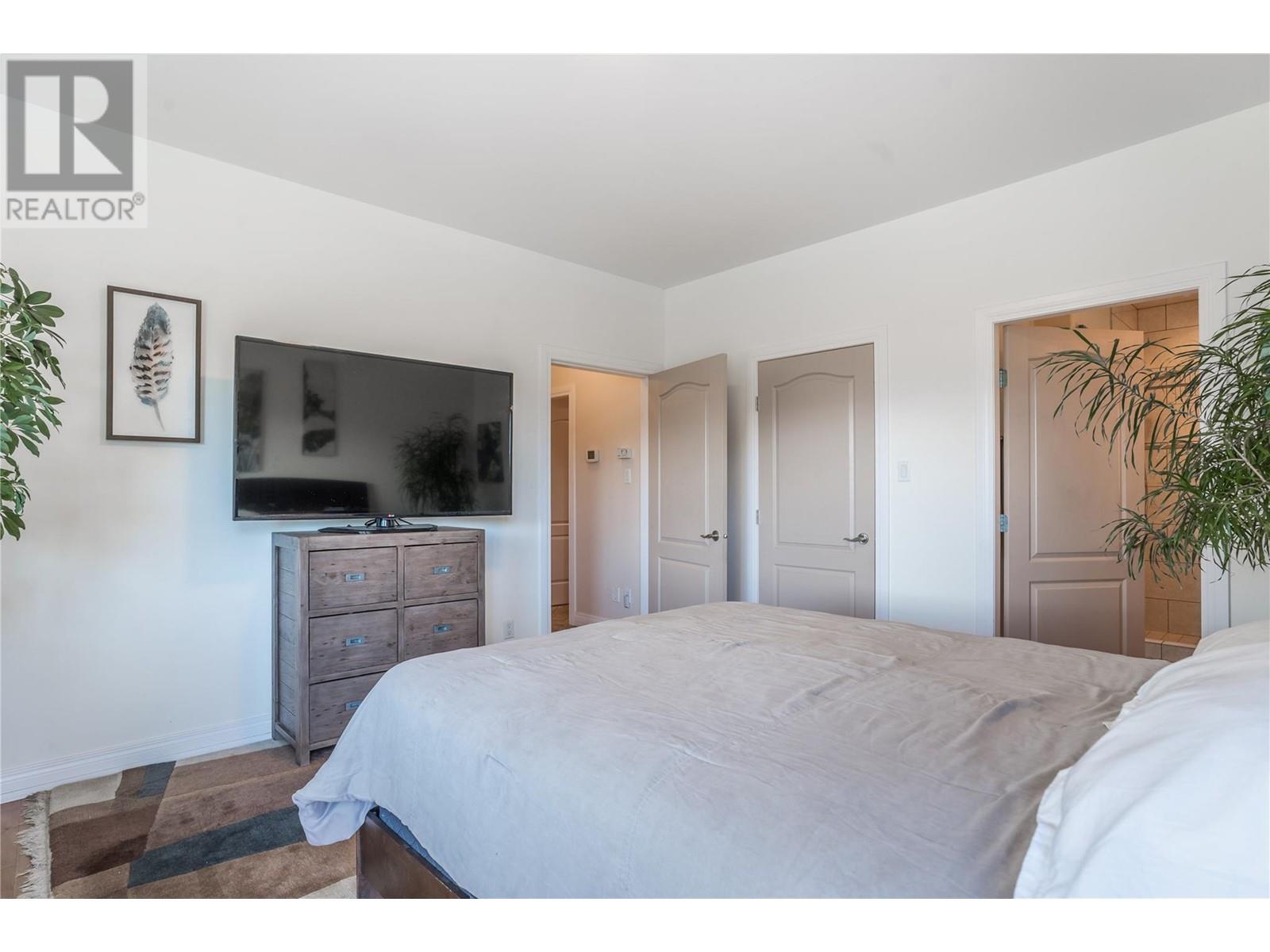  6220 Simpson Road, Summerland