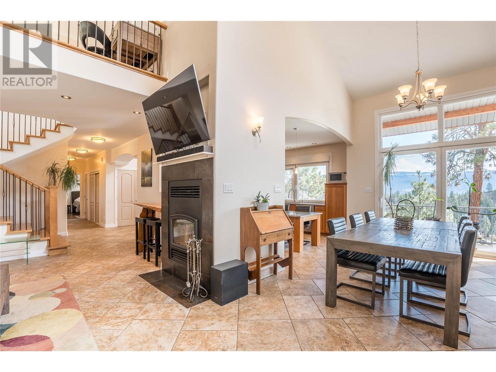  6220 Simpson Road, Summerland