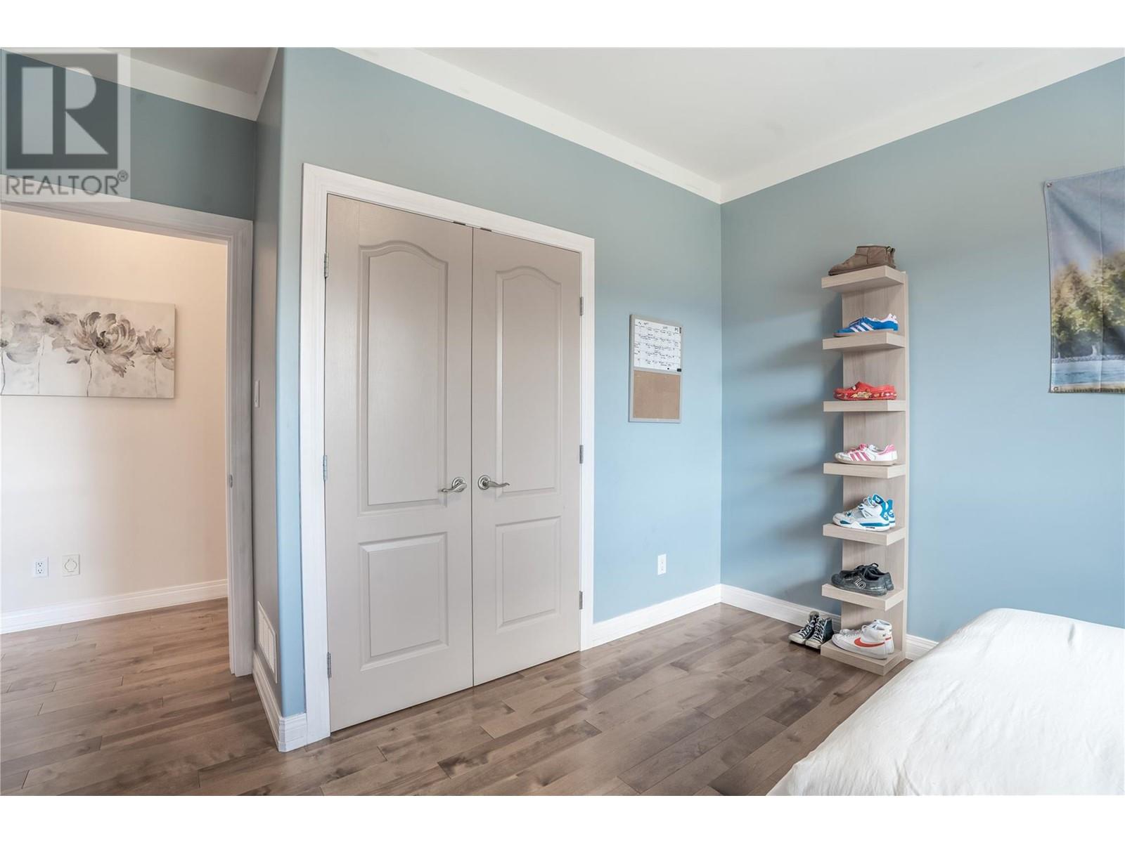  6220 Simpson Road, Summerland
