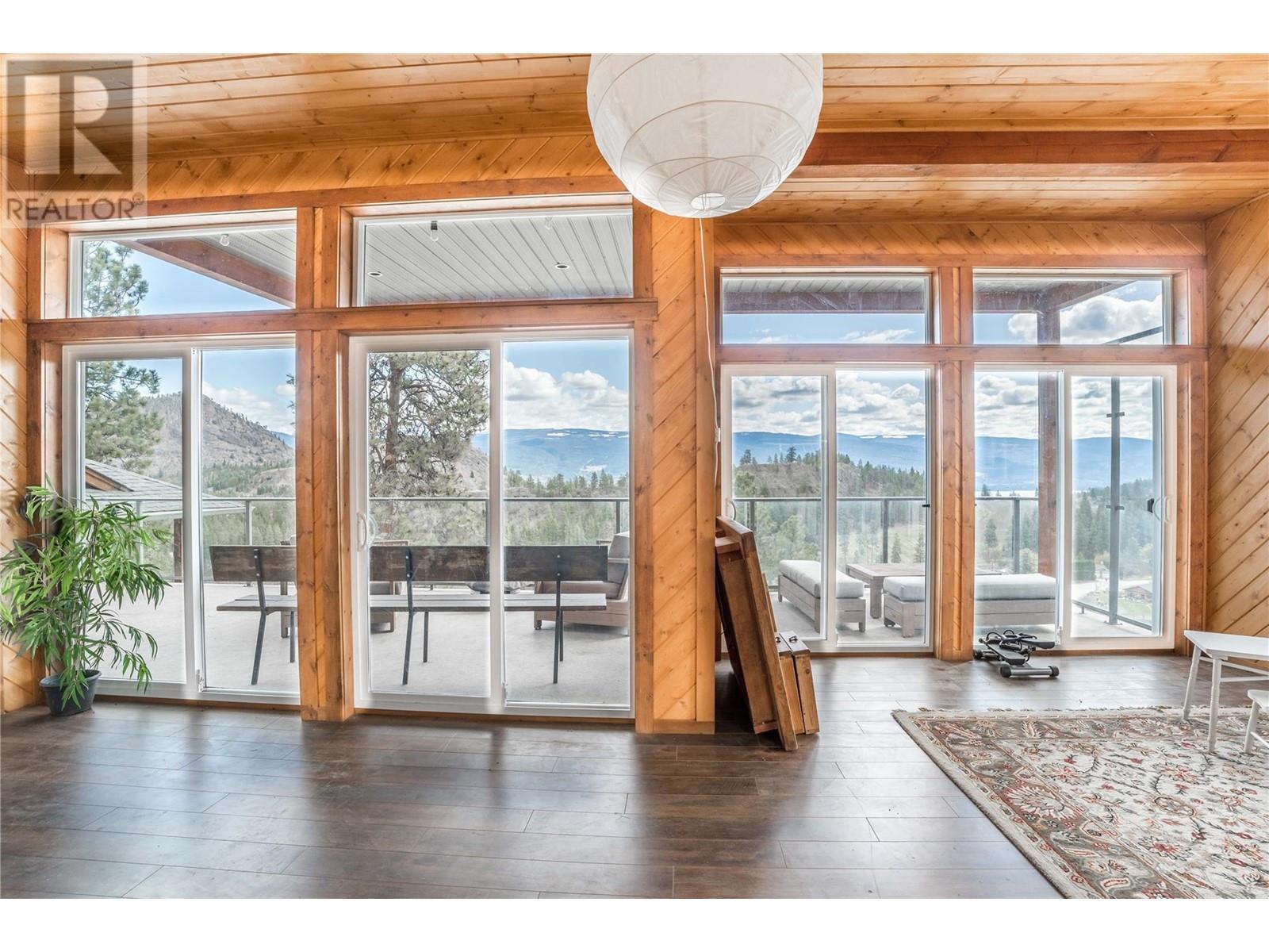  6220 Simpson Road, Summerland