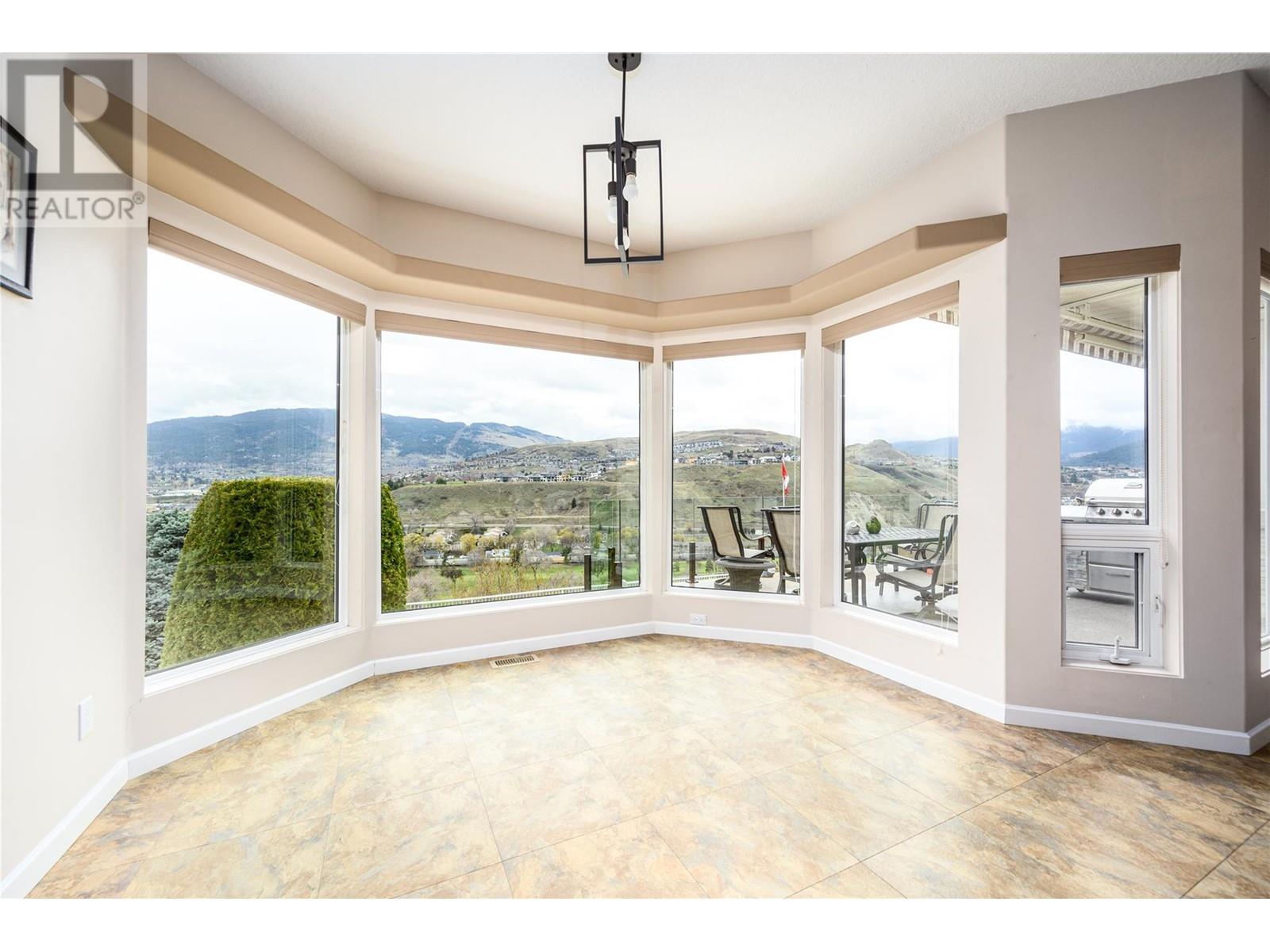  305 Country Estate Place Northeast, Vernon