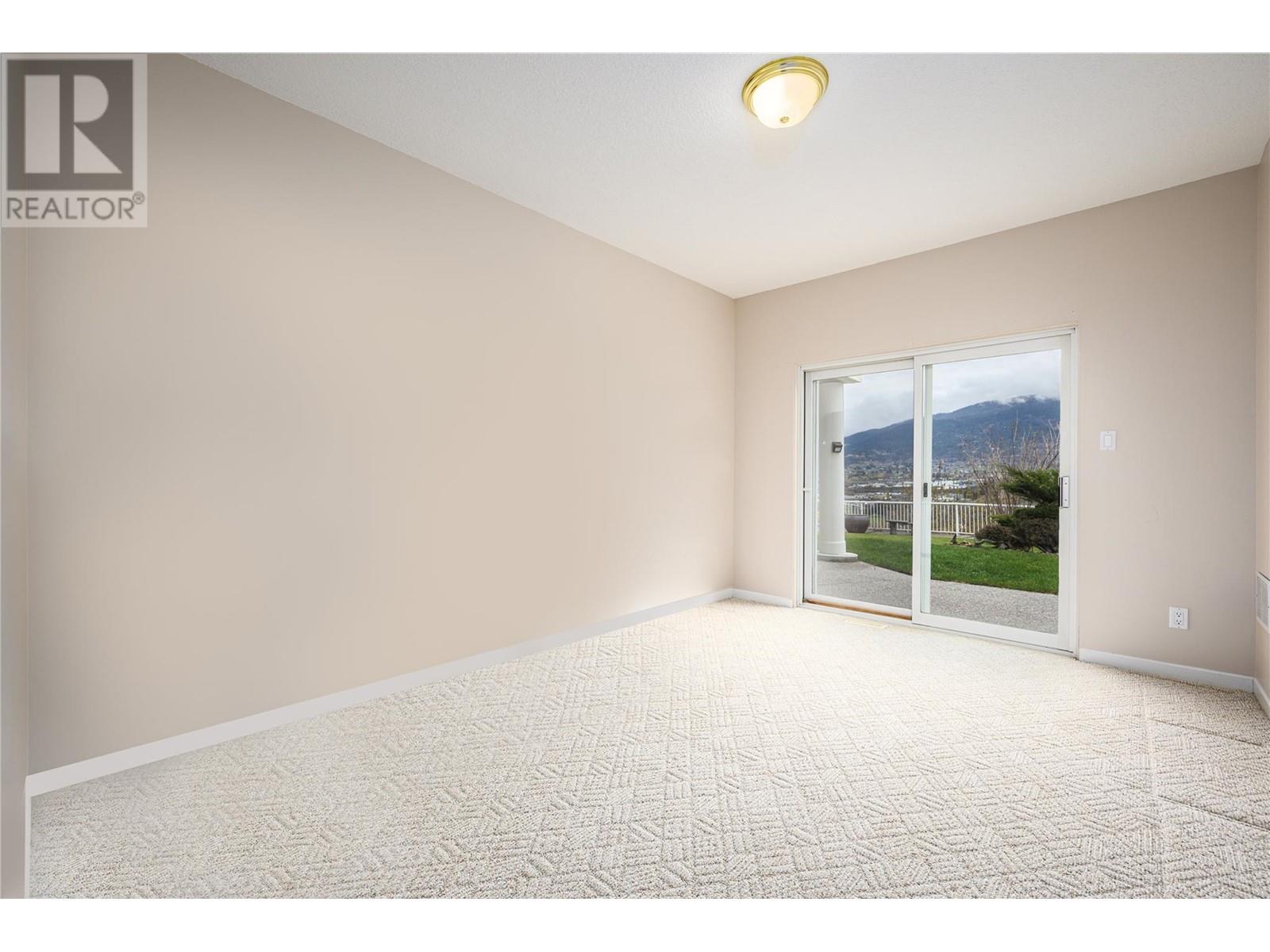  305 Country Estate Place Northeast, Vernon
