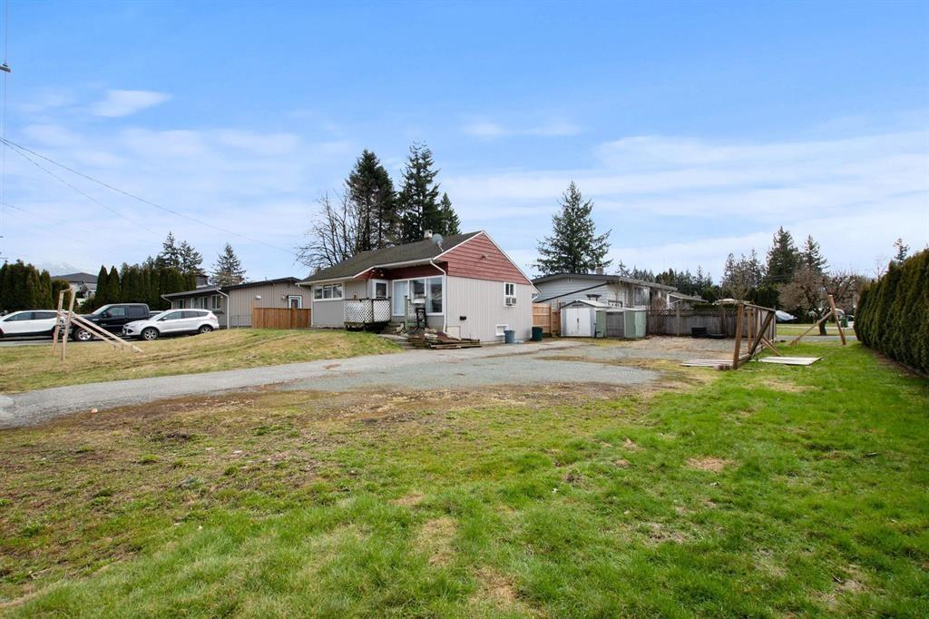 Photo 2 of 45470 Bernard Avenue Chilliwack Proper West, Chilliwack BC