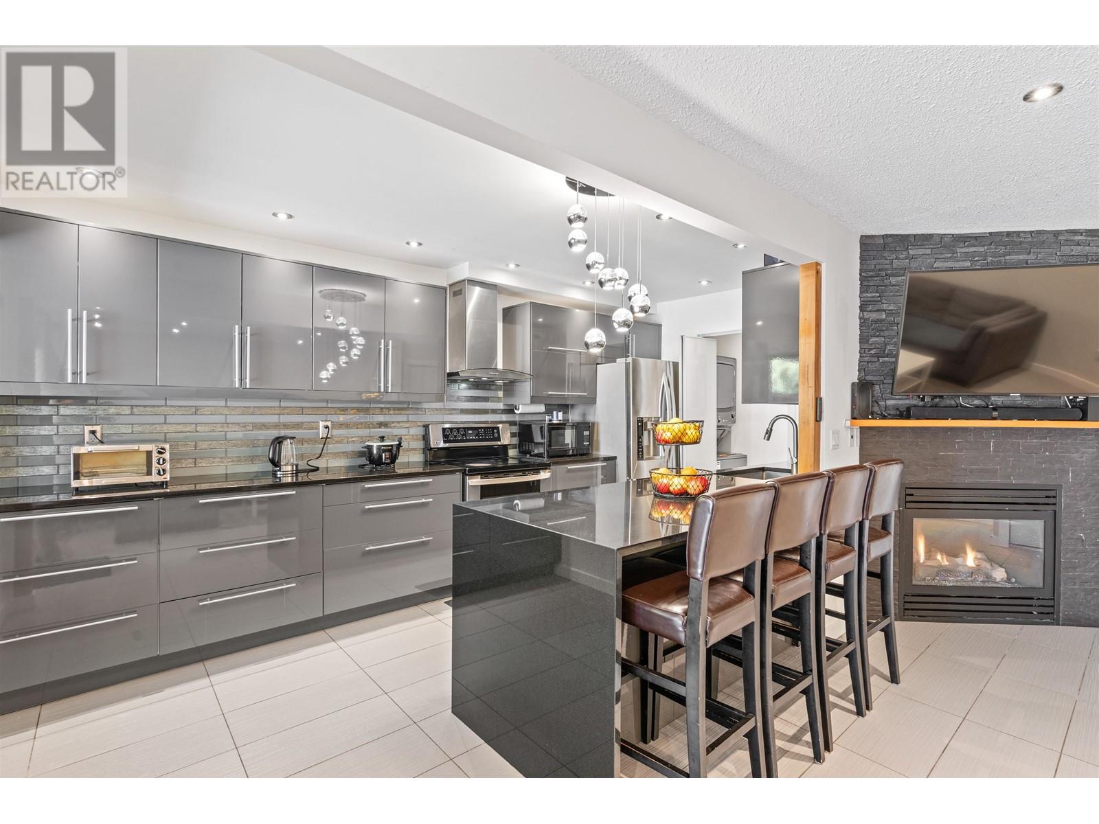 2535 GORDON AVENUE, Port Coquitlam real estate listing for sale