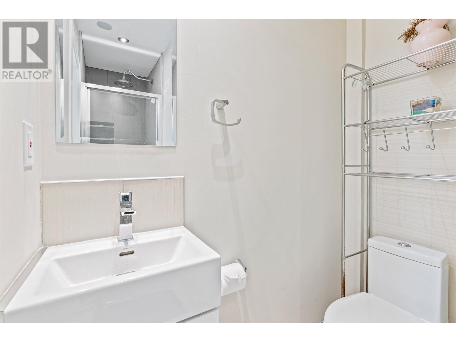 2535 GORDON AVENUE, Port Coquitlam real estate listing R2988051