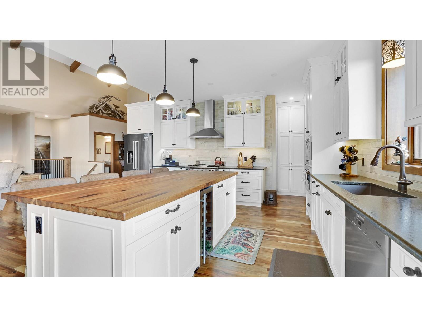 Photo 4 of 2621 Brewer Rise Ridge, Invermere BC