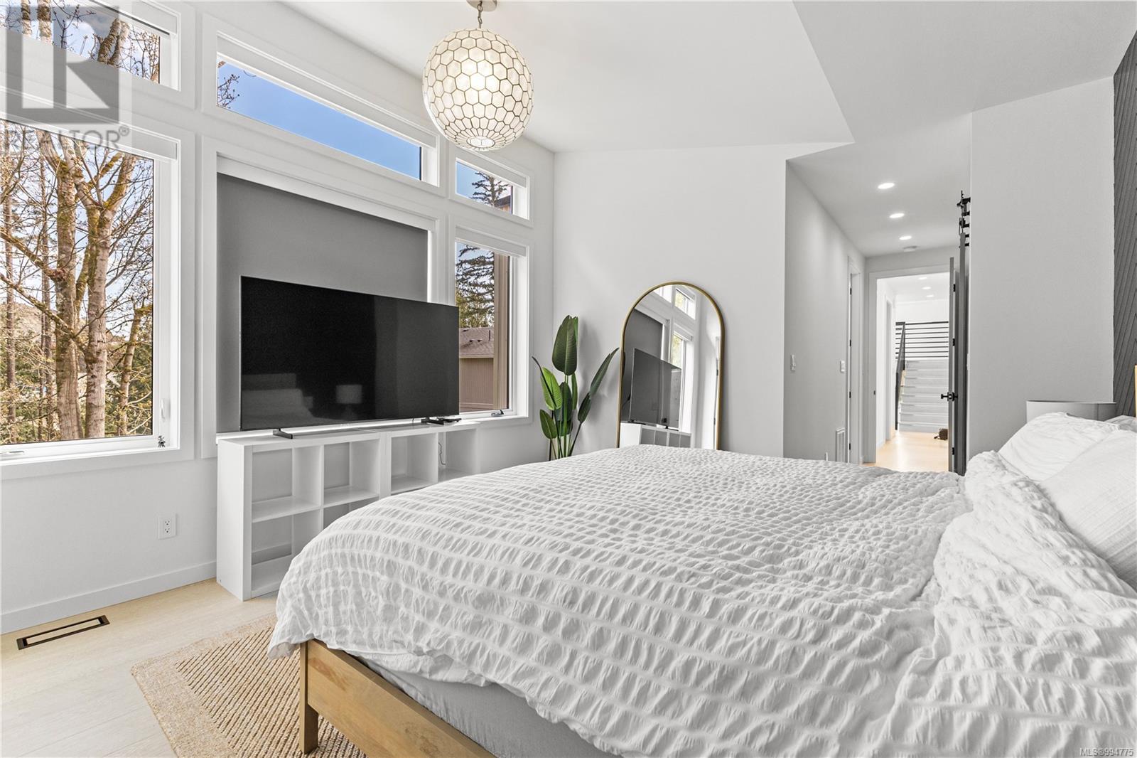  1046 Golden Spire Crescent, Langford