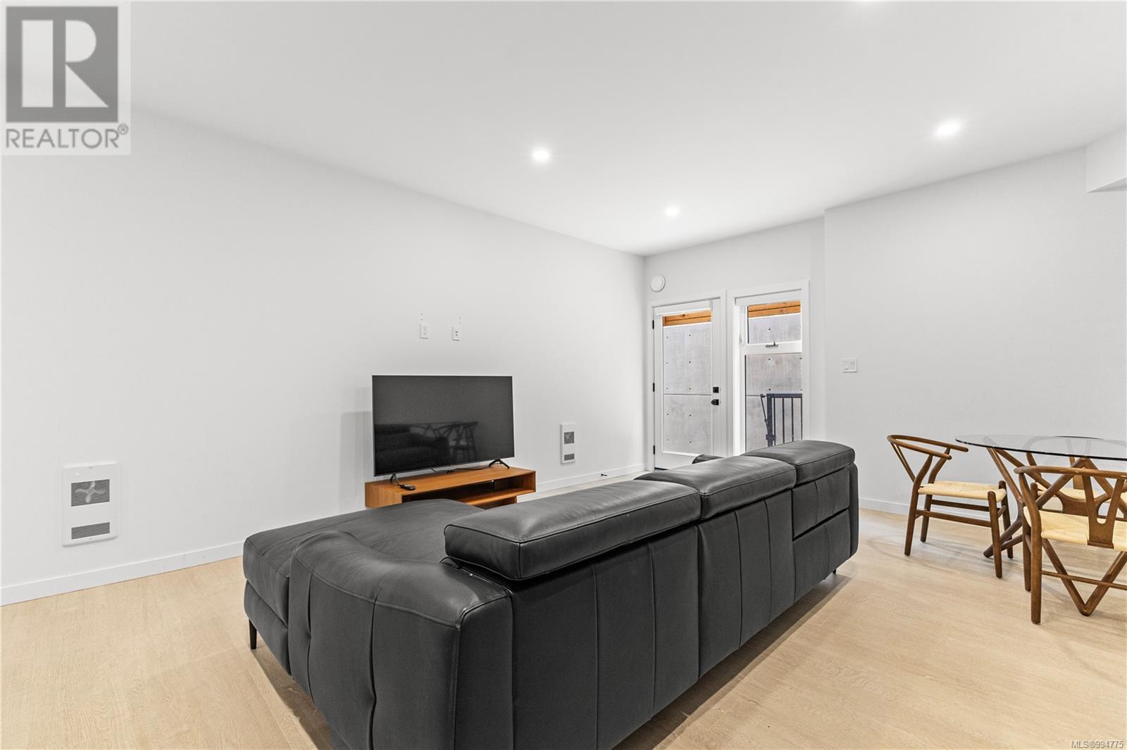 1046 Golden Spire Crescent, Langford