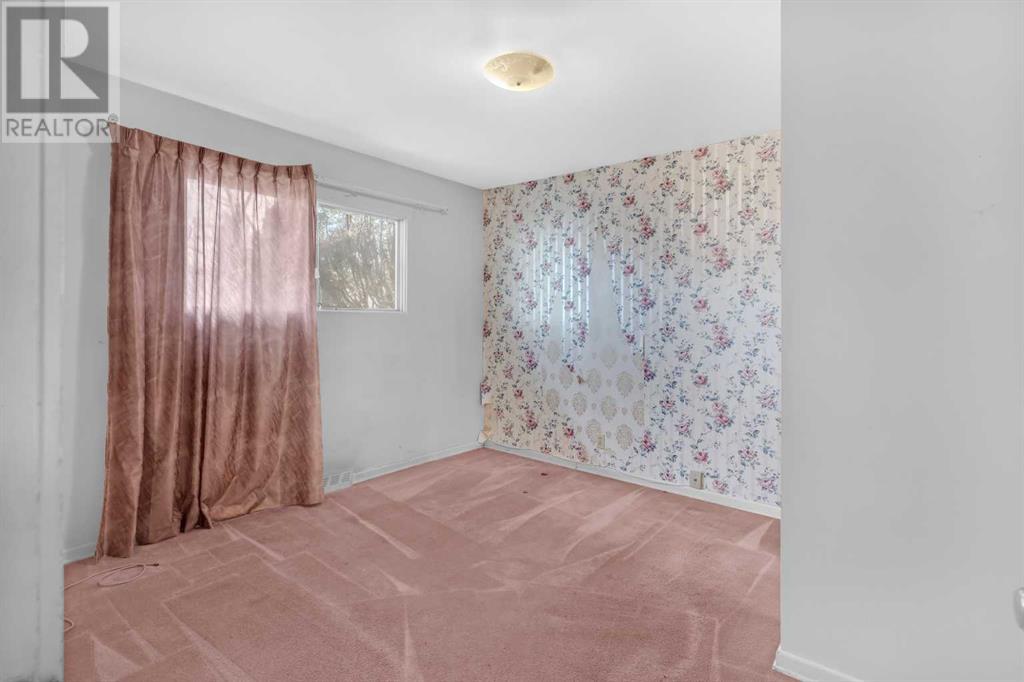 Single Family House Bungalow for Sale in   Avenue NE Winston Heights/Mountview Calgary 